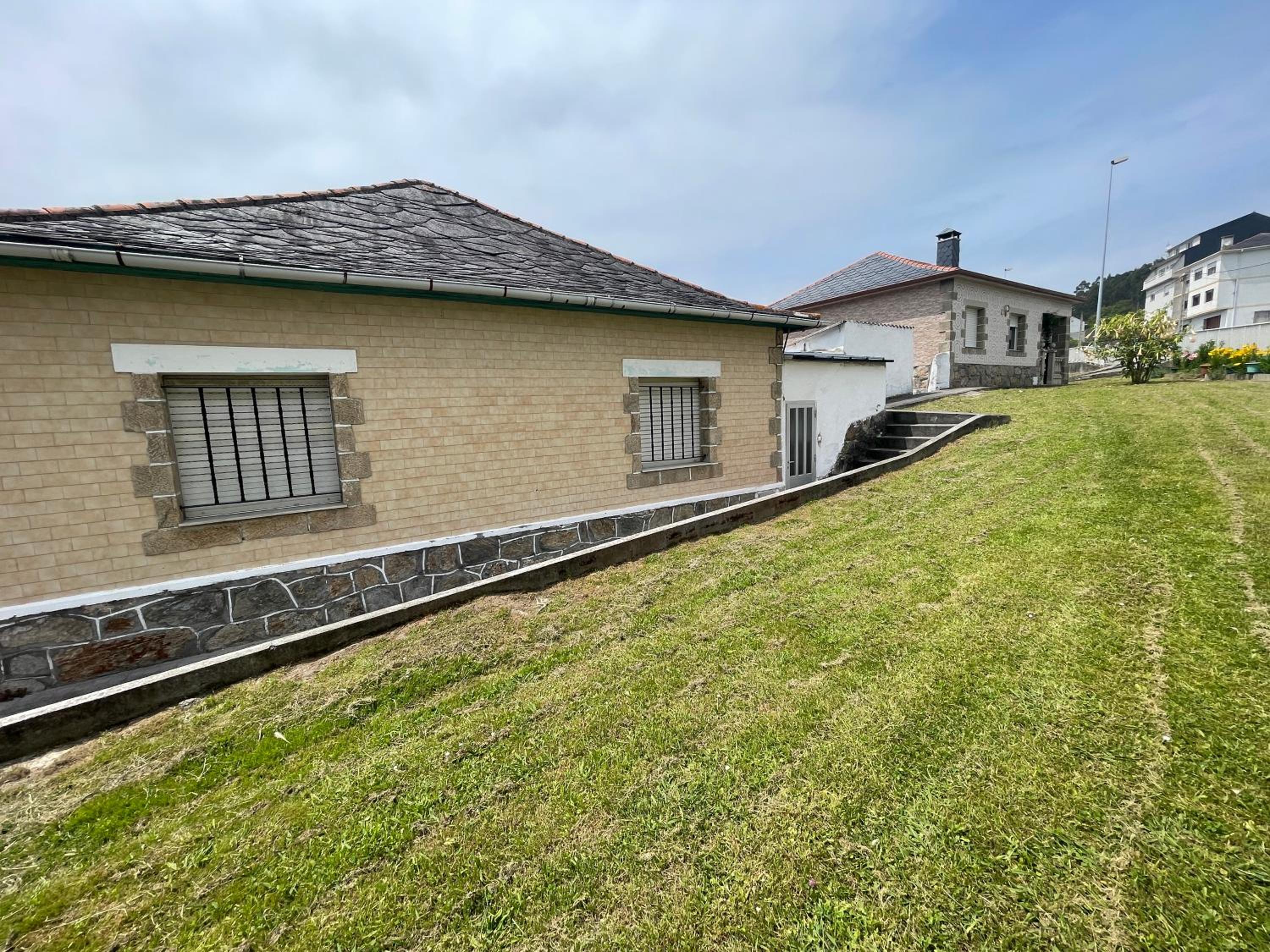 Four-Bedroom House photo 3