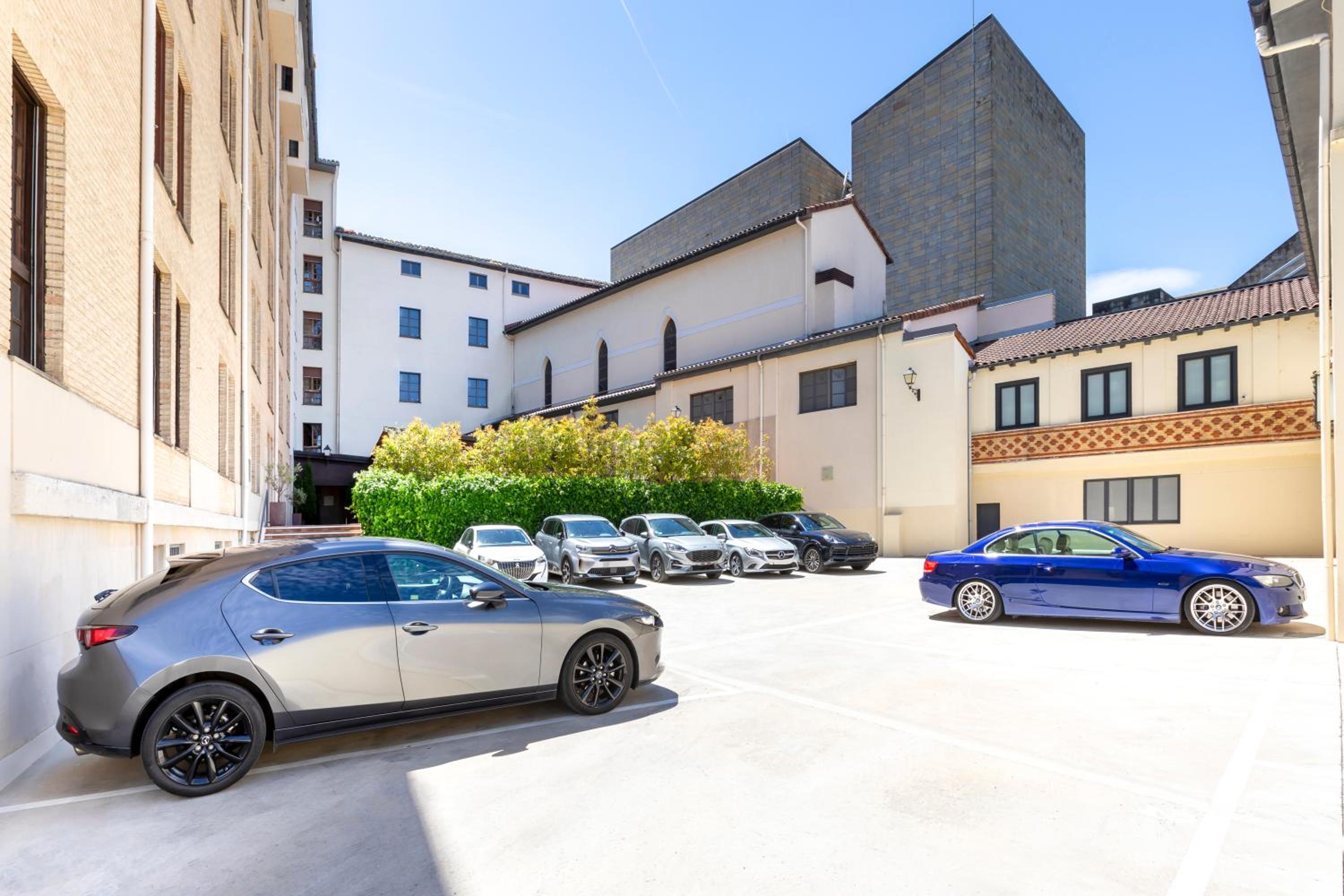 Double or Twin Room with Parking