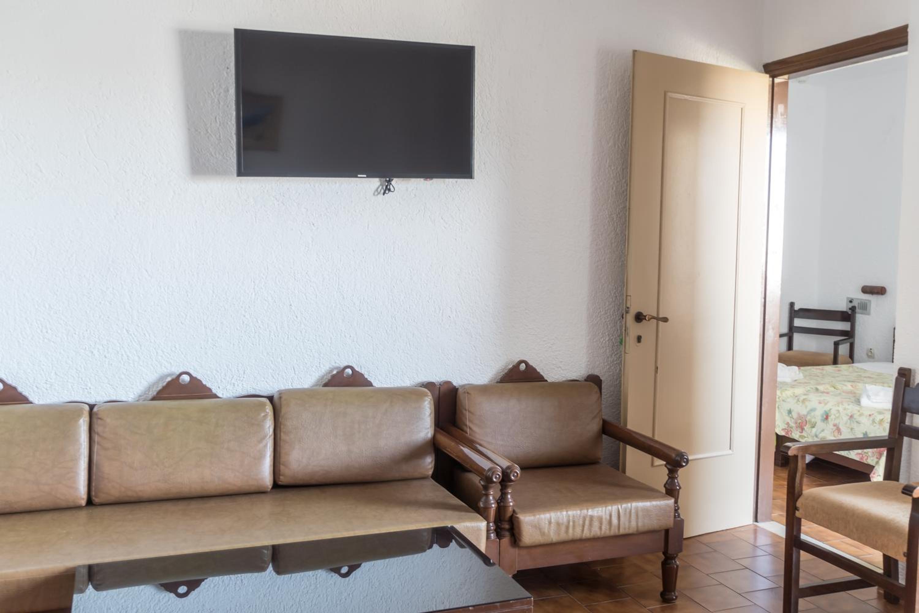 Family Room photo 2