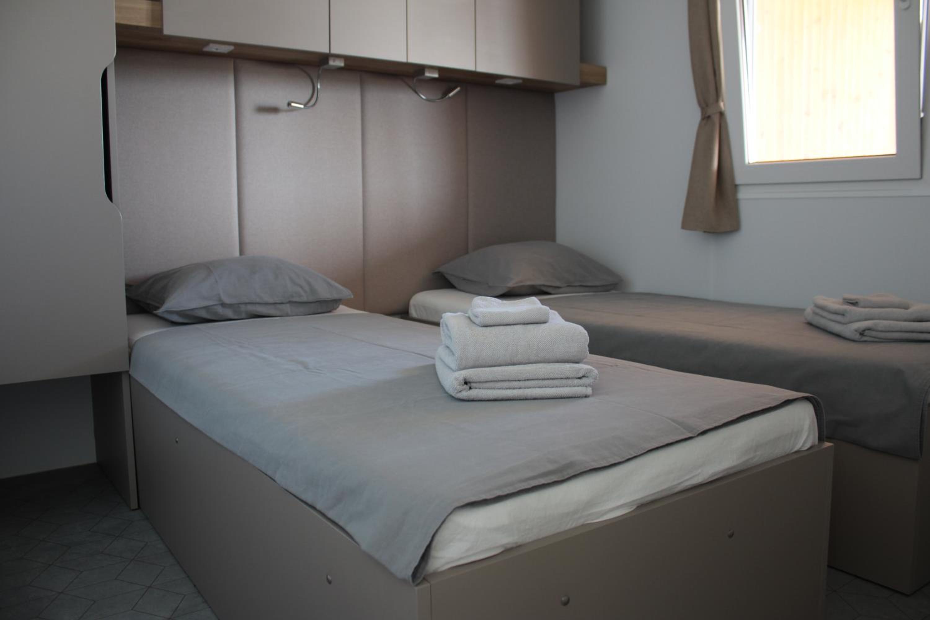 Mobile Home photo 1