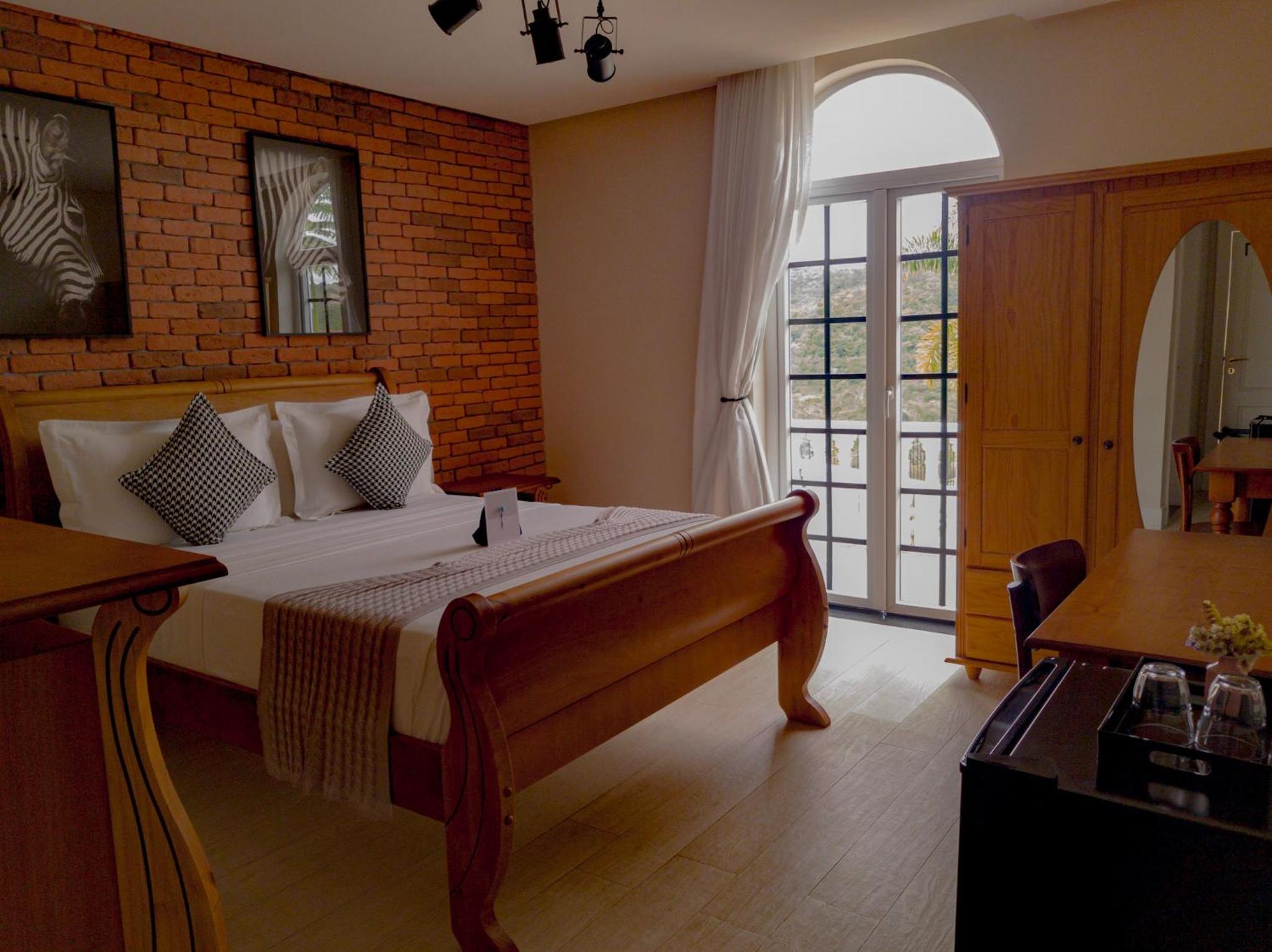 Standard Queen Room photo 2