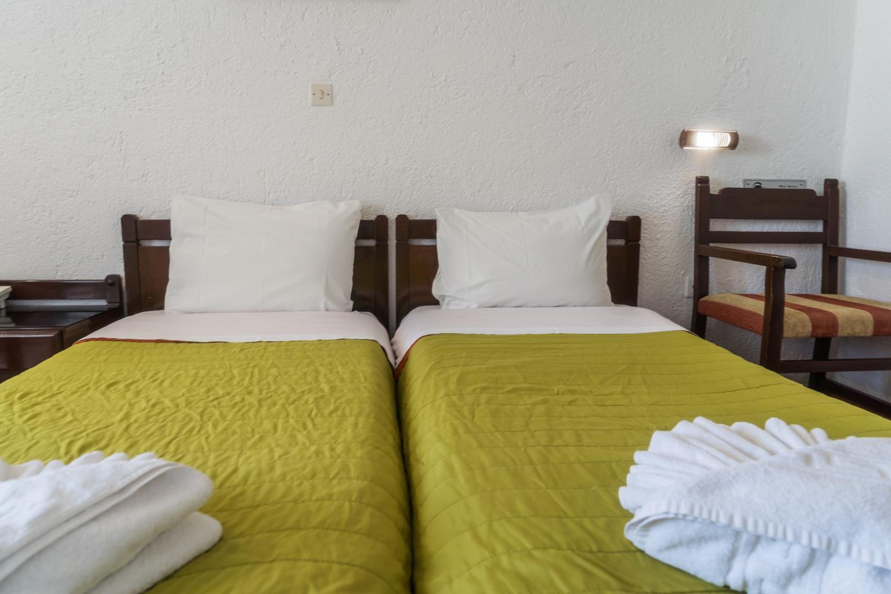 Standard Twin Room with Garden View photo 3