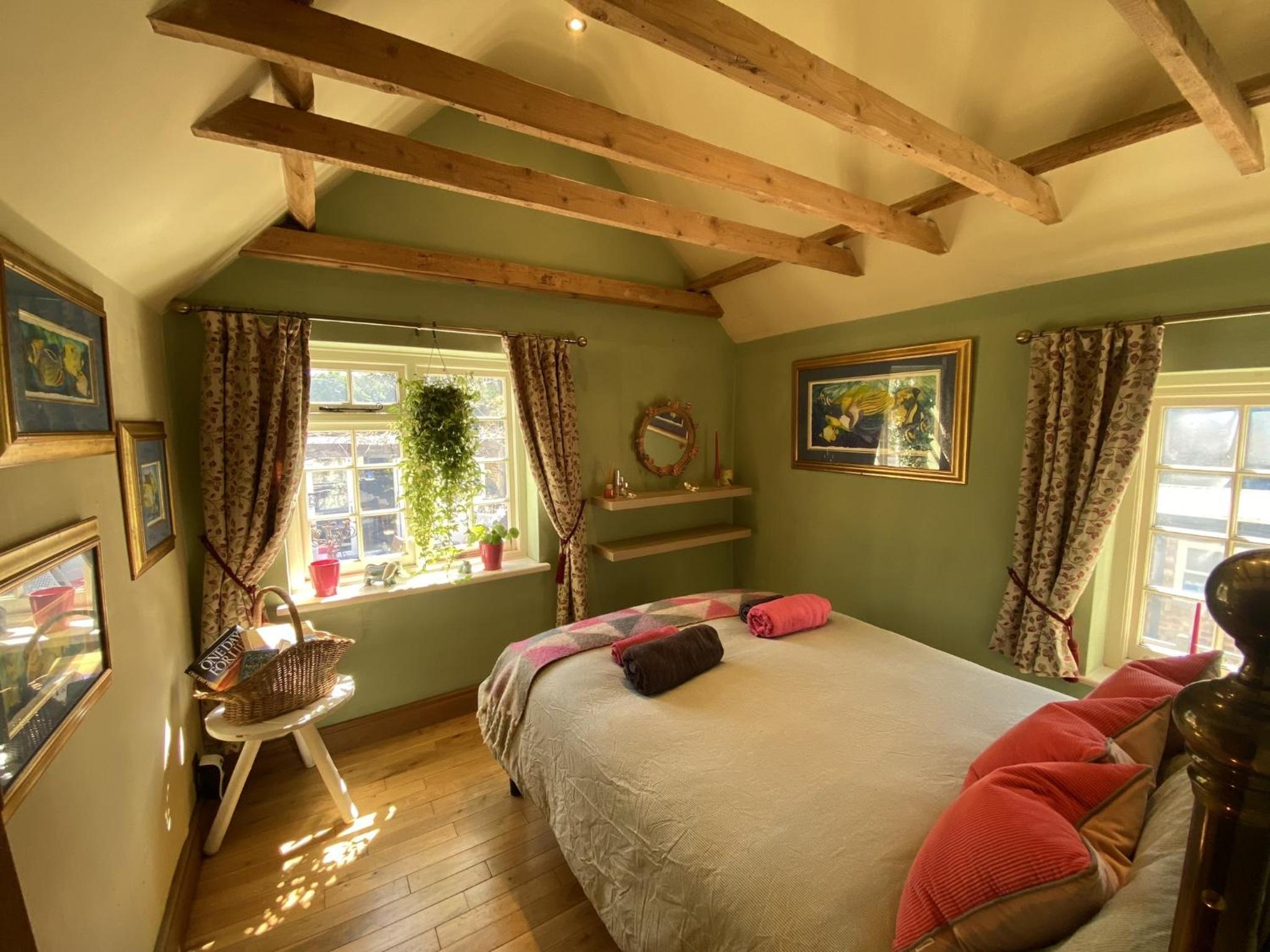 Three-Bedroom House photo 1
