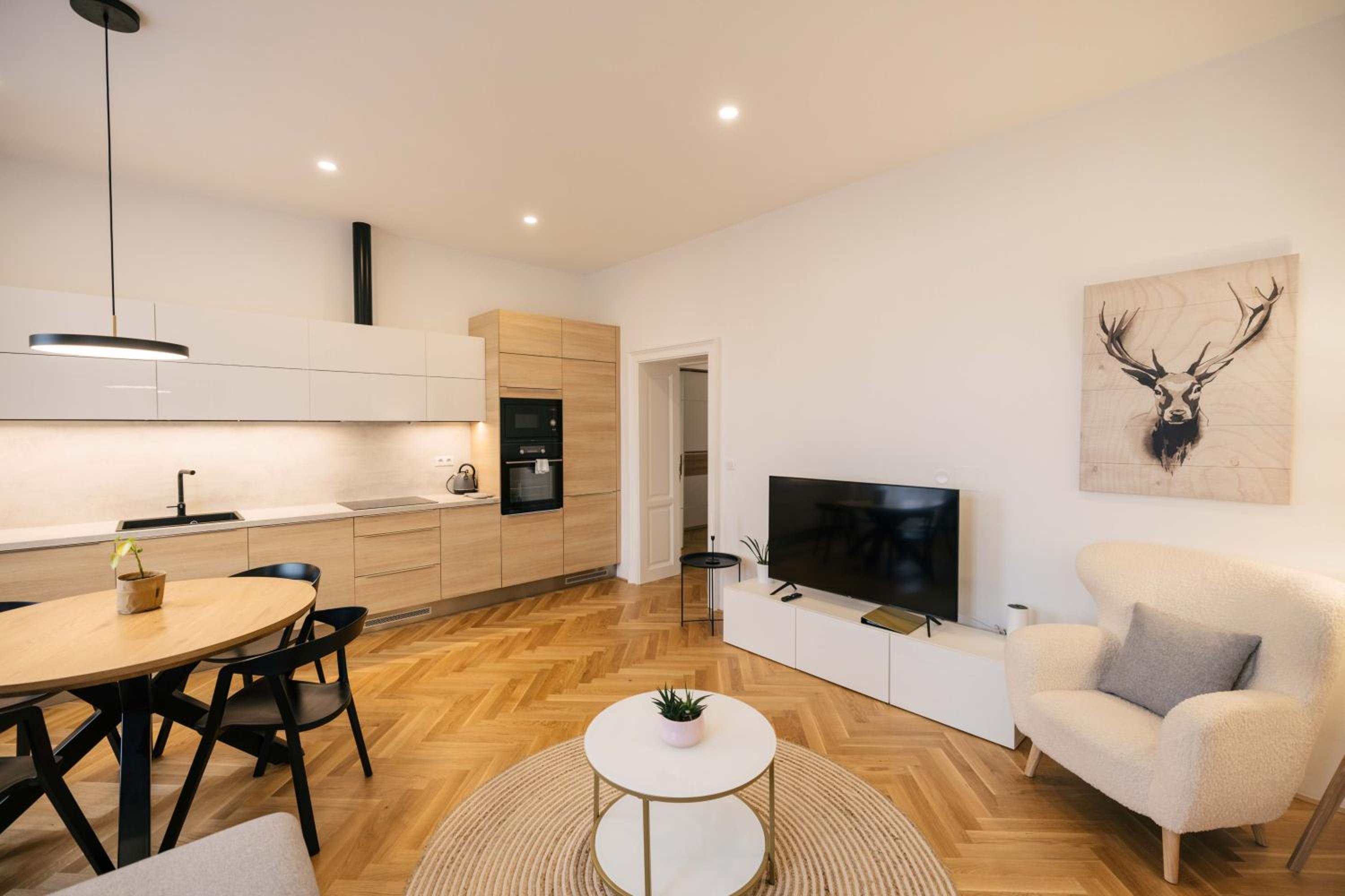 Apartment with Garden View