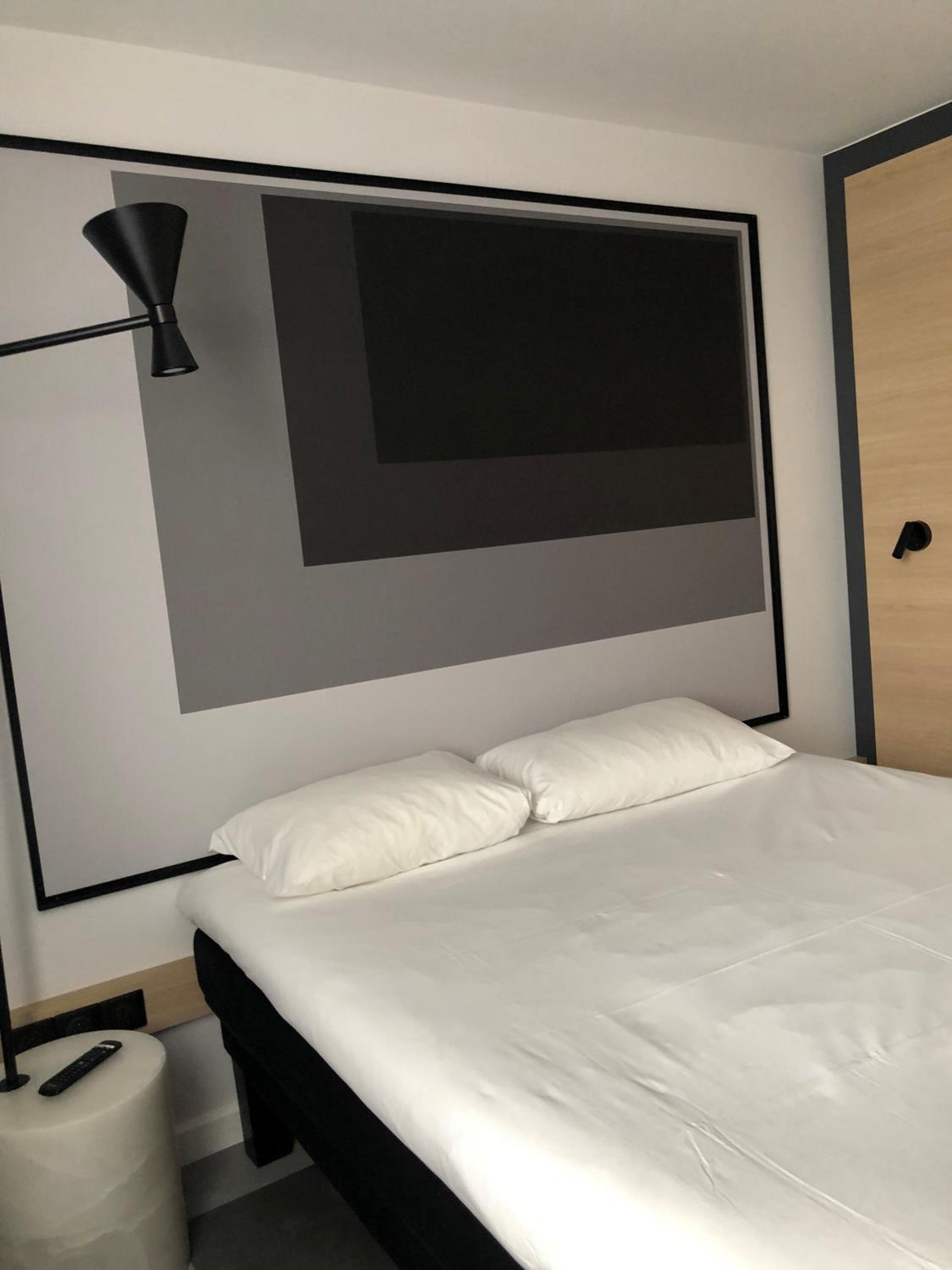 Standard Double Room - Photo 5