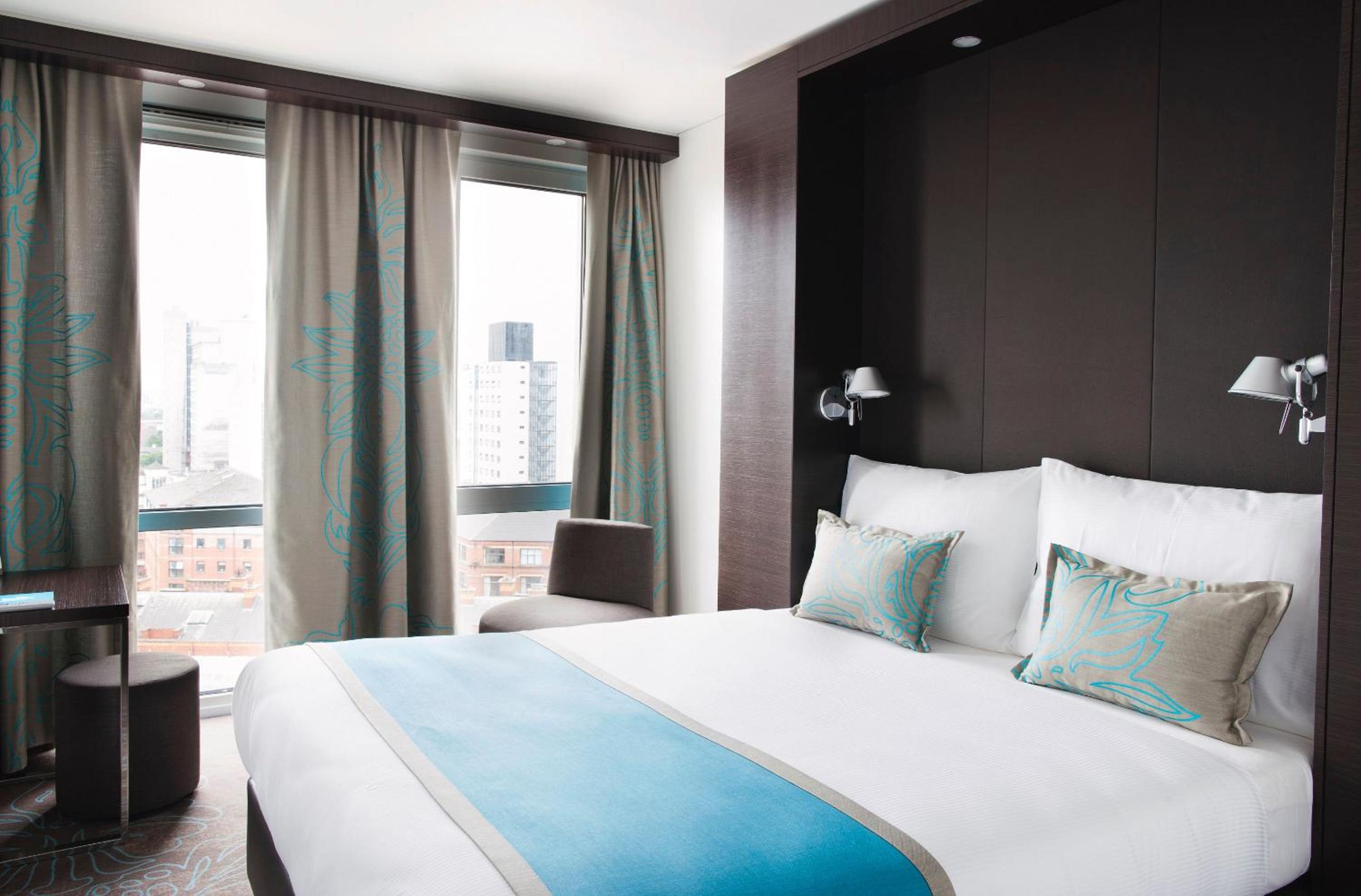 Standard King Room photo 2