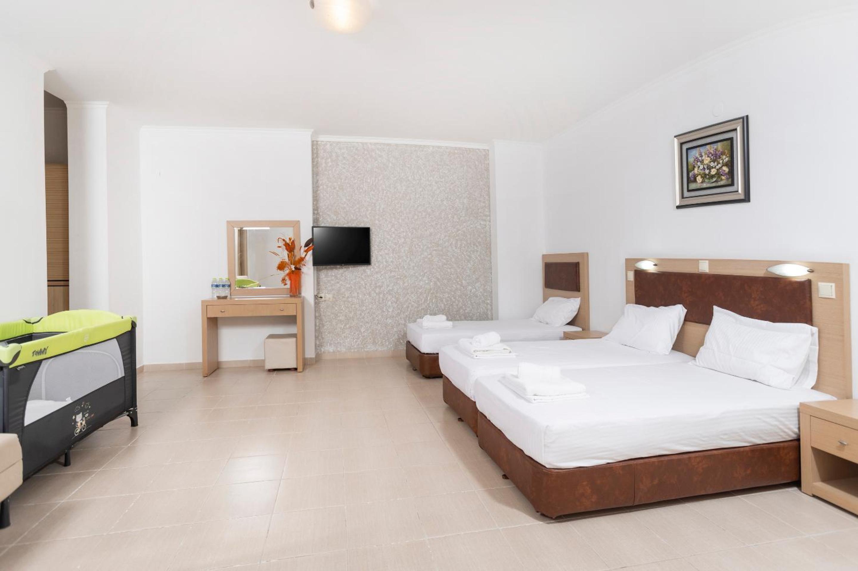 Triple Room with Garden View photo 1