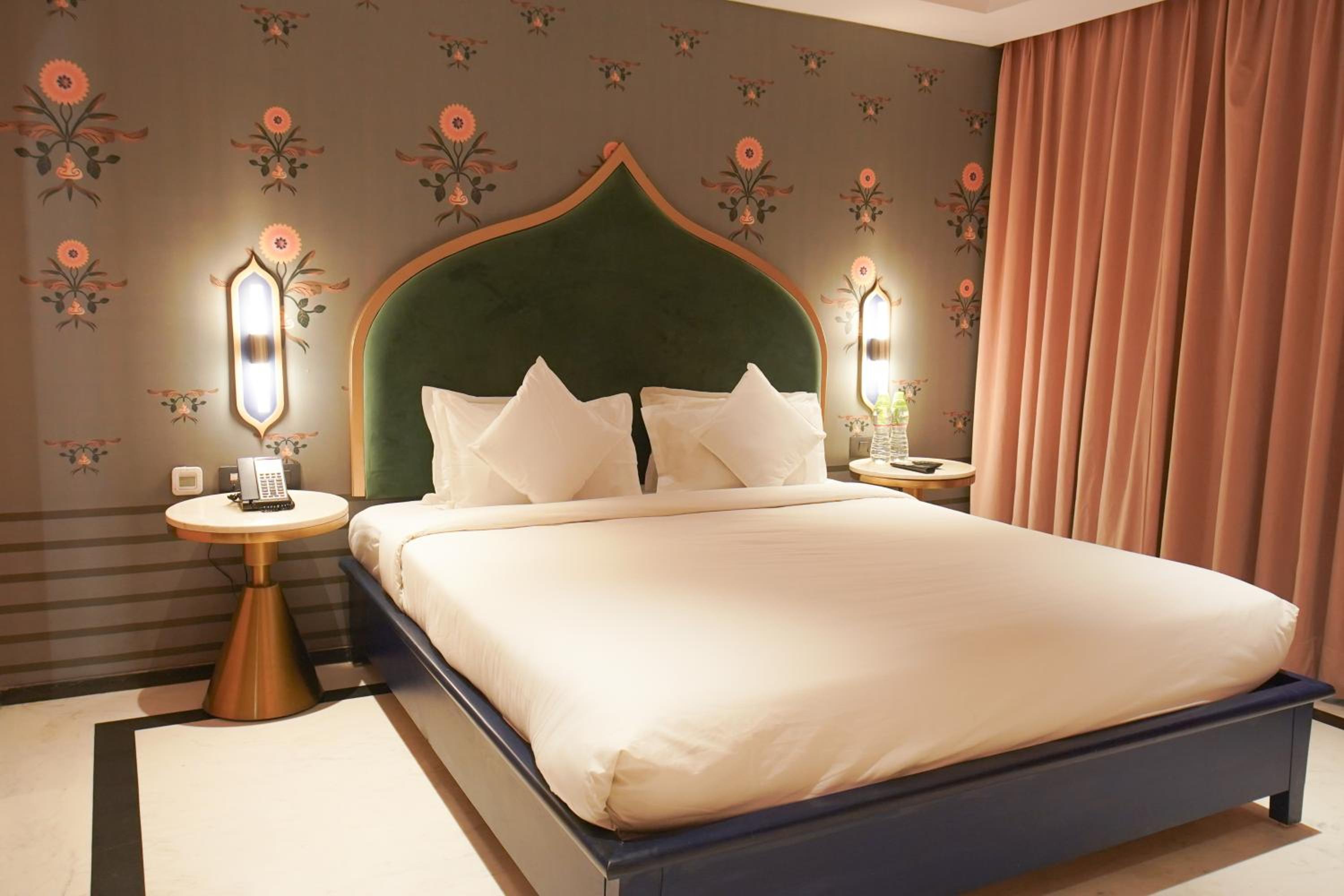 Standard Suite - Photo 9