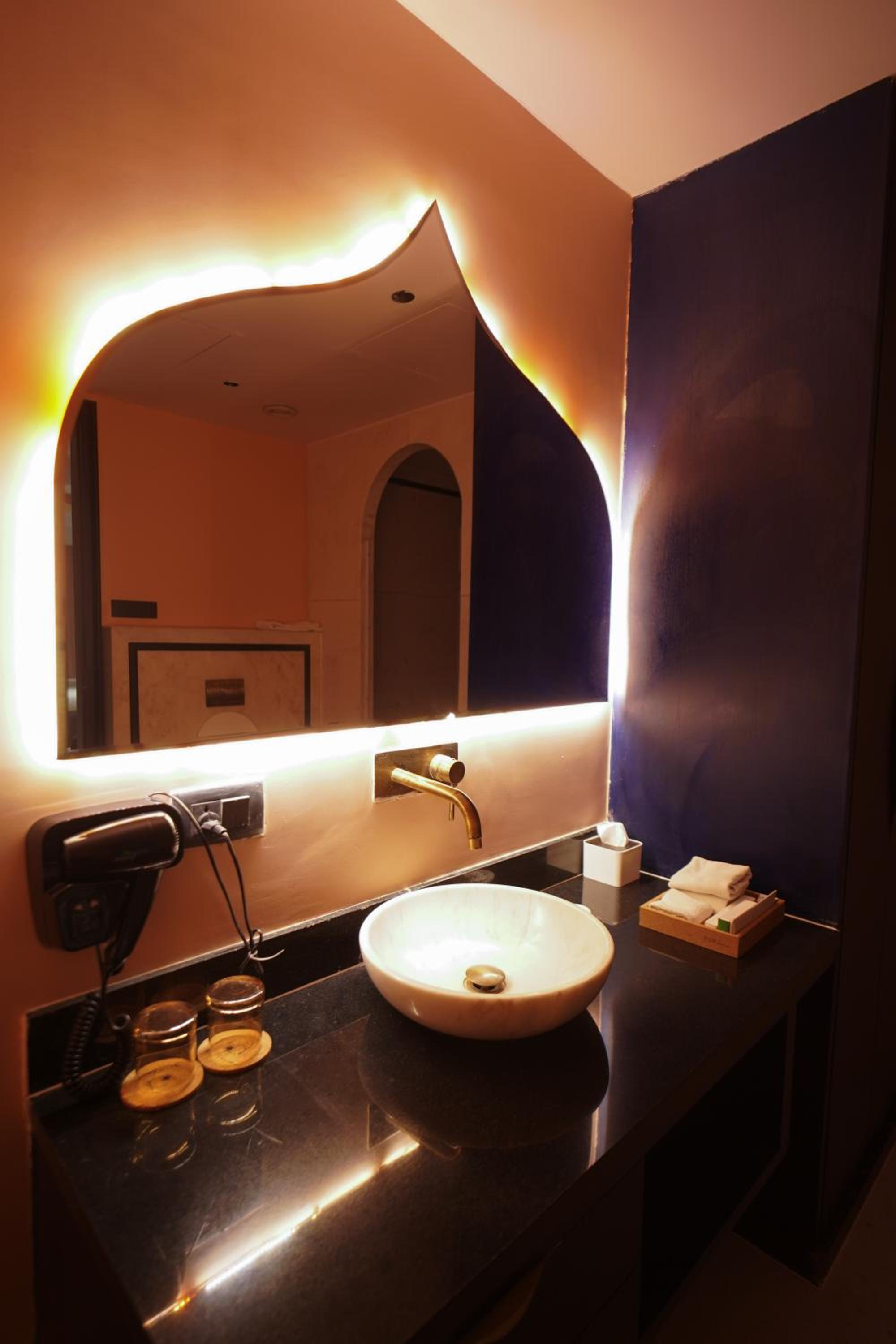 Standard Suite - Photo 2