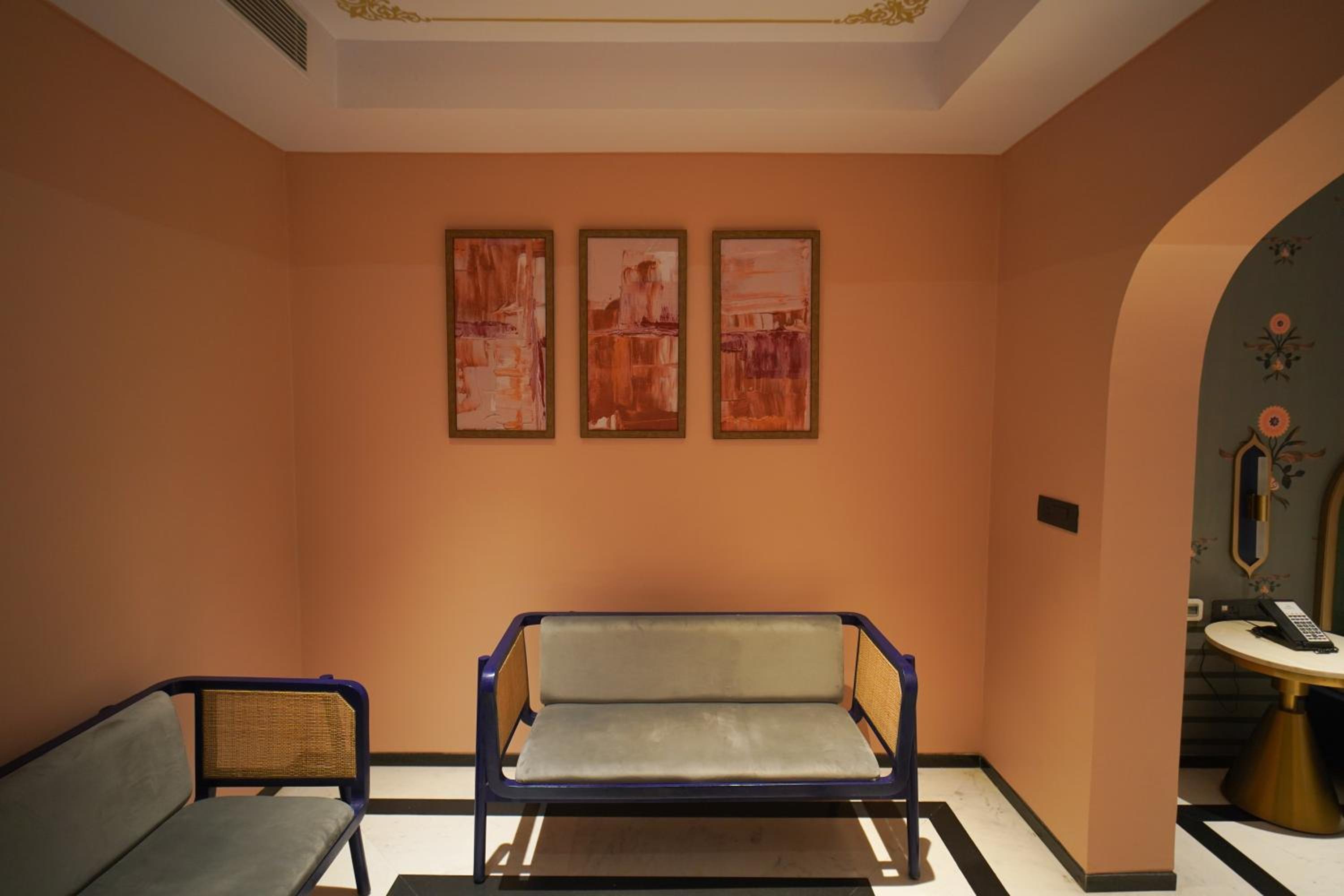 Standard Suite - Photo 5