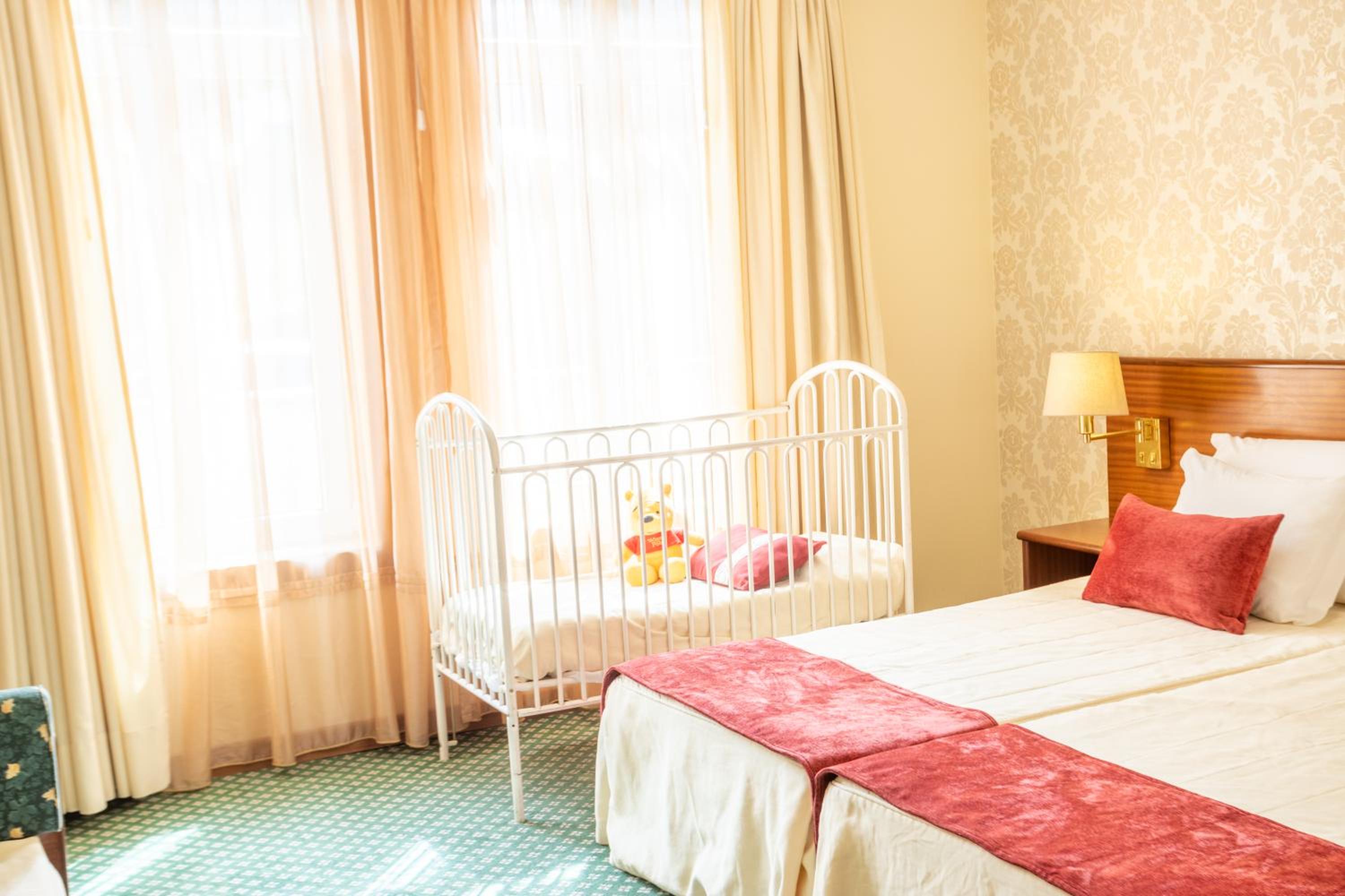 Twin Room - Photo 6