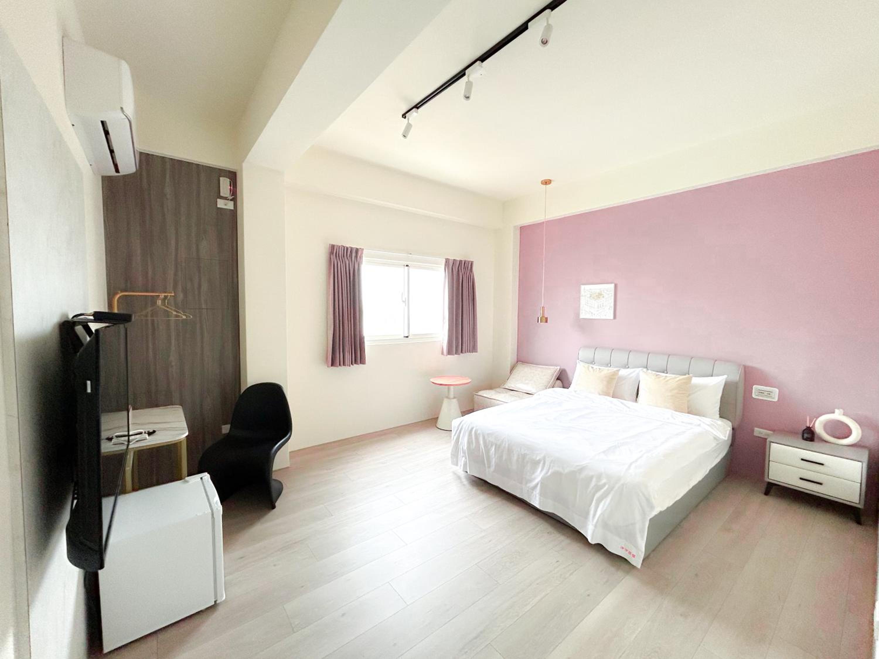 Deluxe Double Room with Side Sea View photo 3