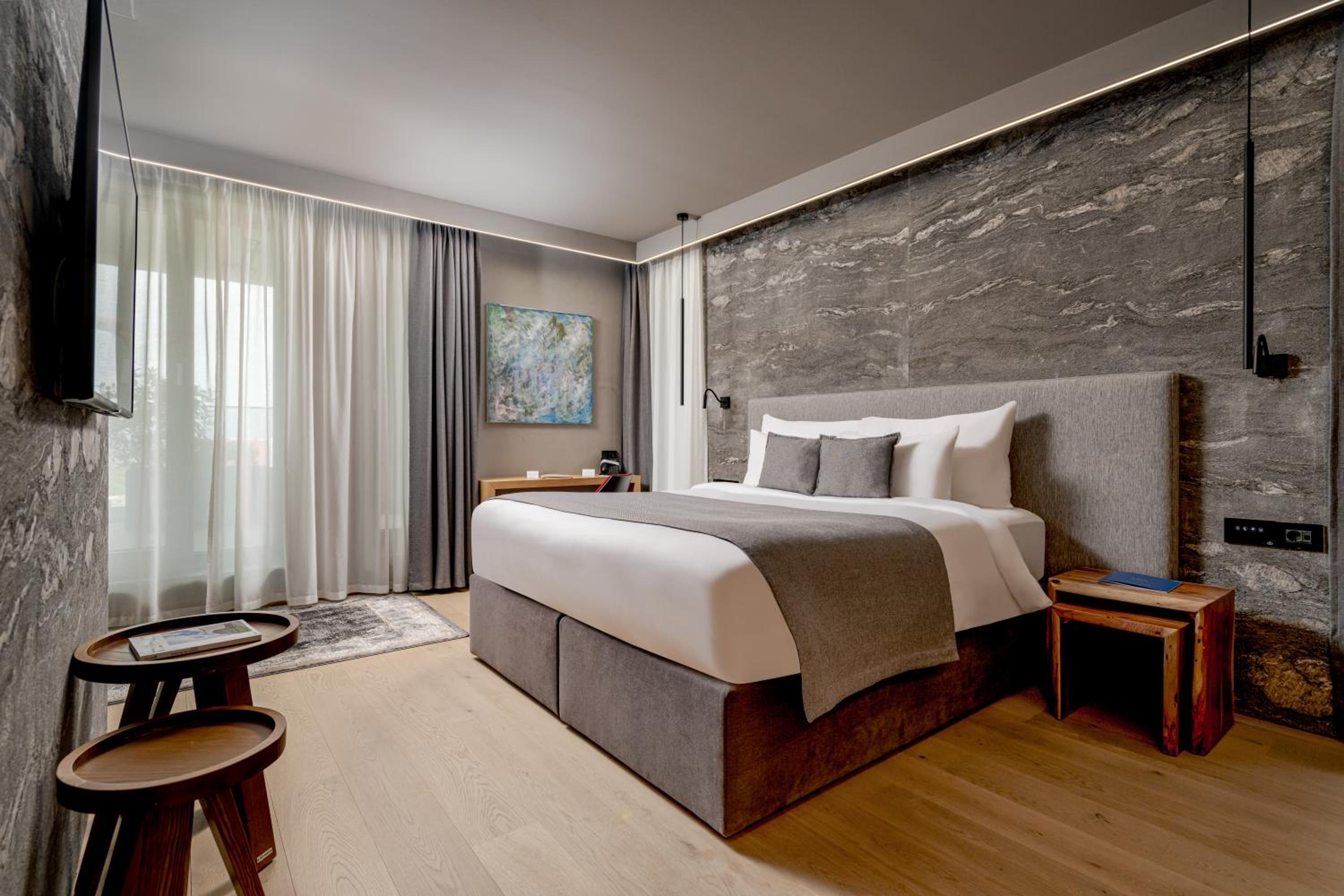 Signature Junior Suite - Photo 1
