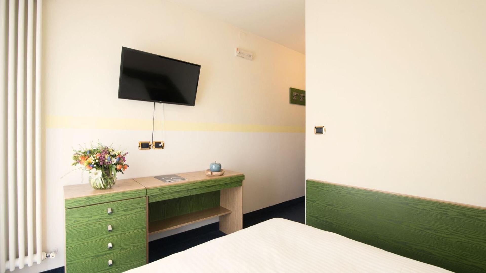 Single Room with Balcony photo 2