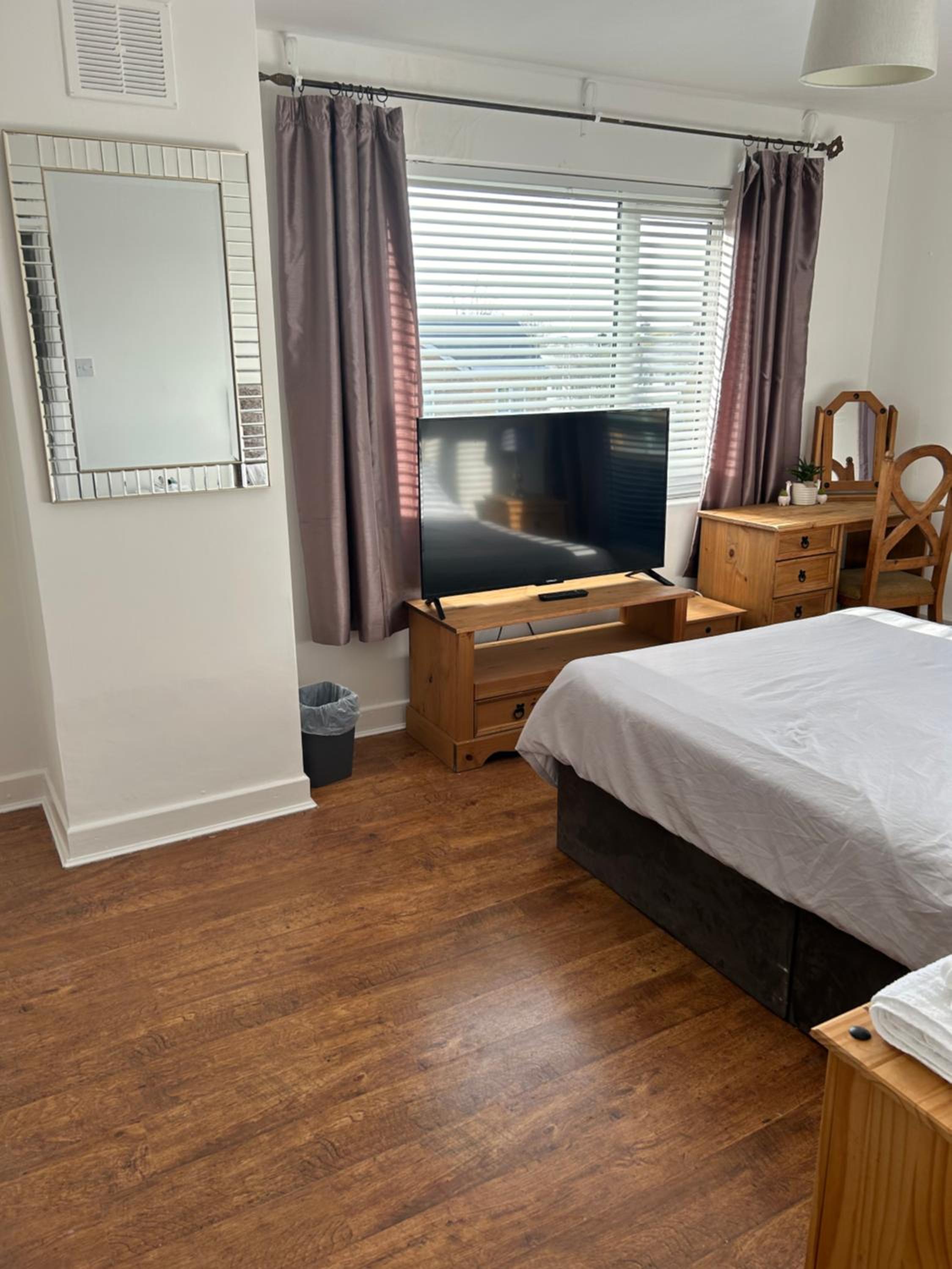 Double Room with Shared Bathroom photo 2