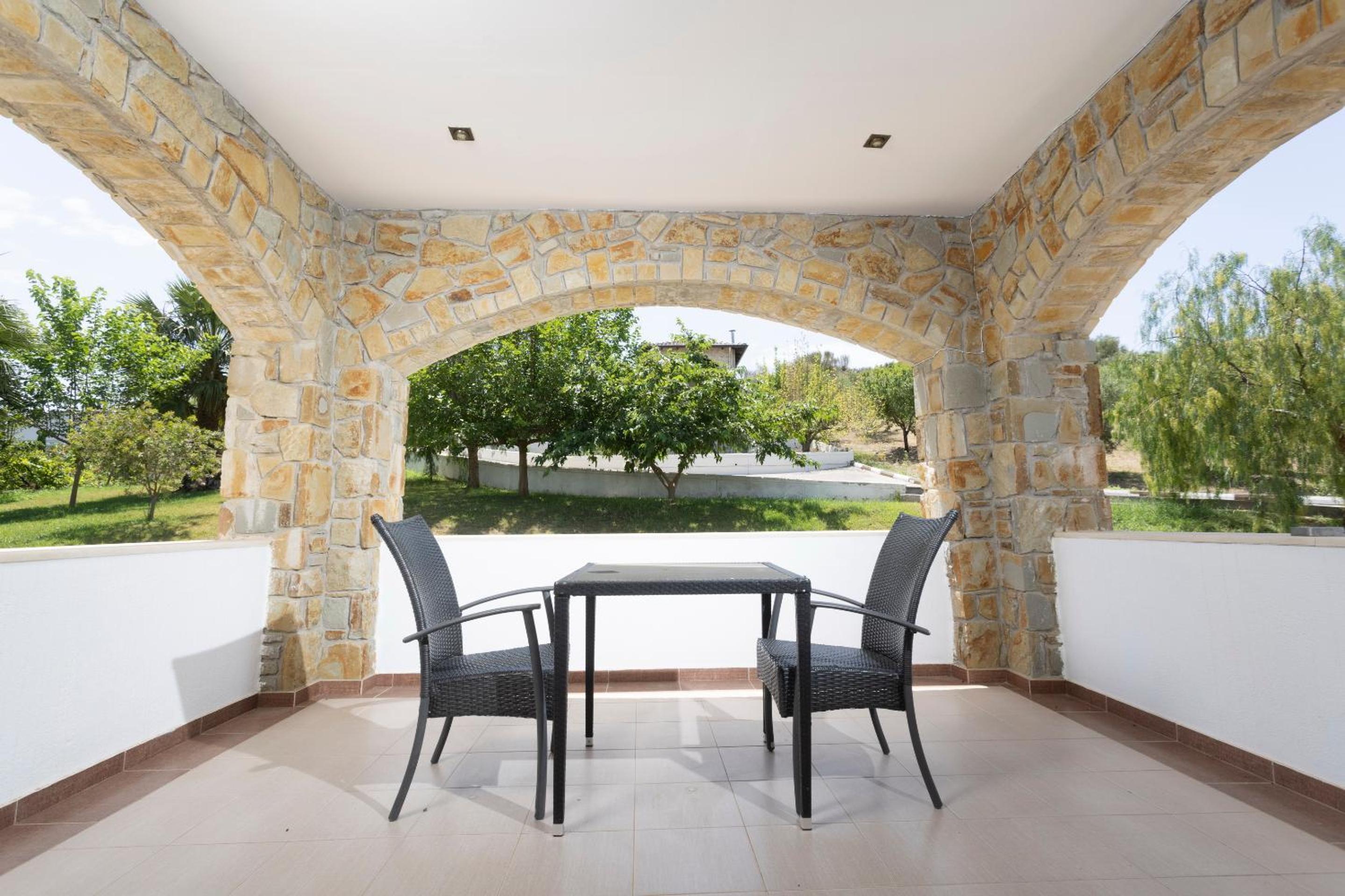 Double or Twin Room with Garden View photo 3