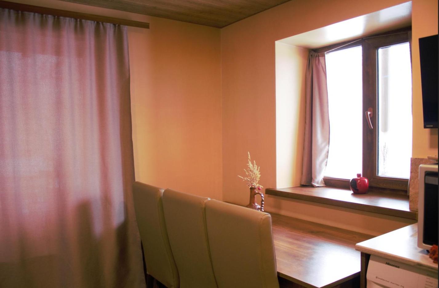 One-Bedroom Apartment photo 3