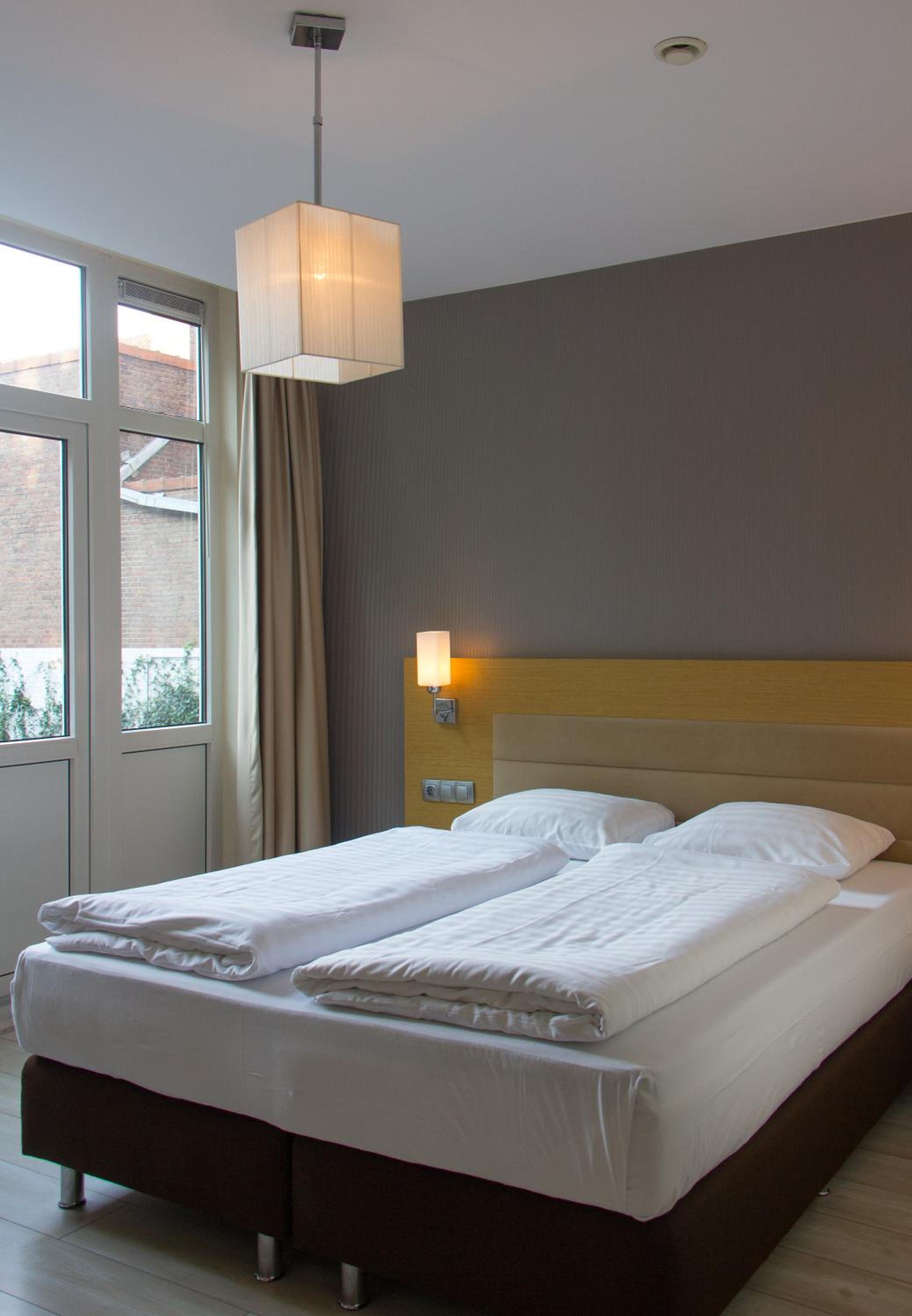 Double or Twin Room - Photo 5