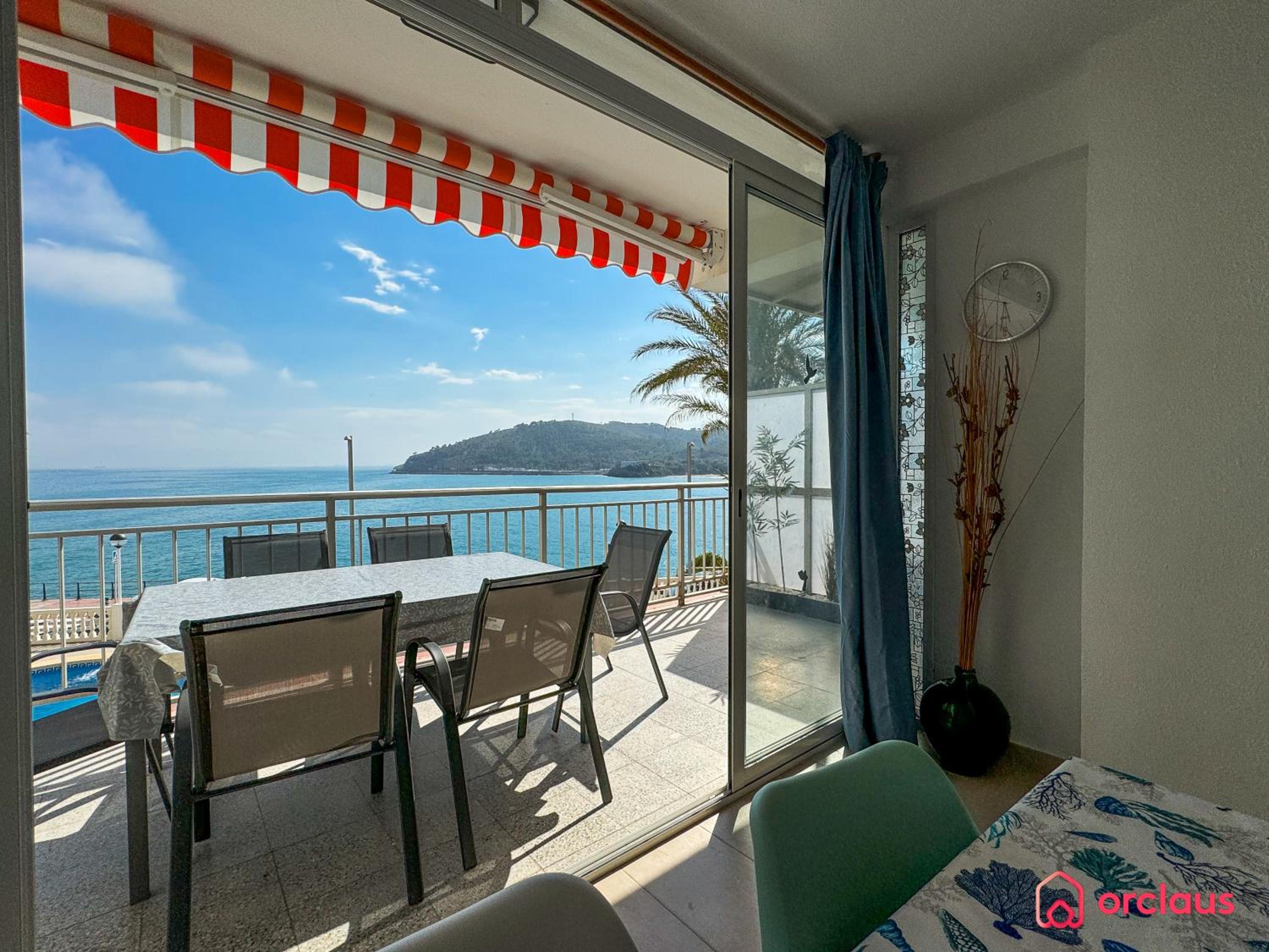 Two-Bedroom Apartment with Terrace and Sea View photo 3