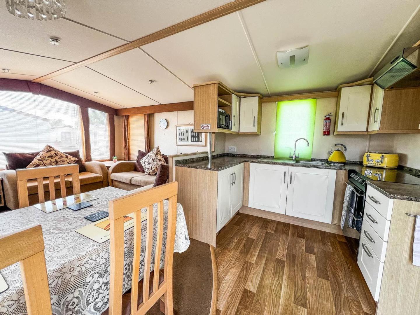Mobile Home photo 2