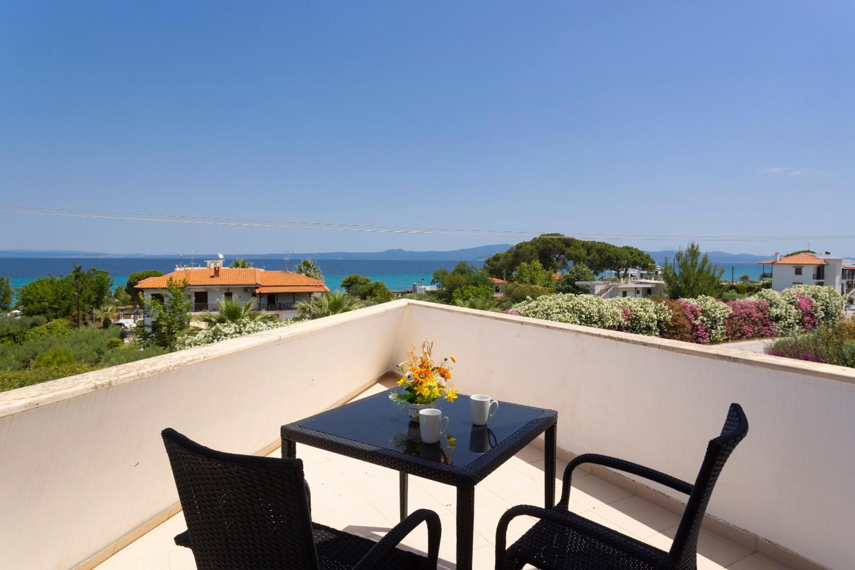 Double or Twin Room with Sea View photo 2