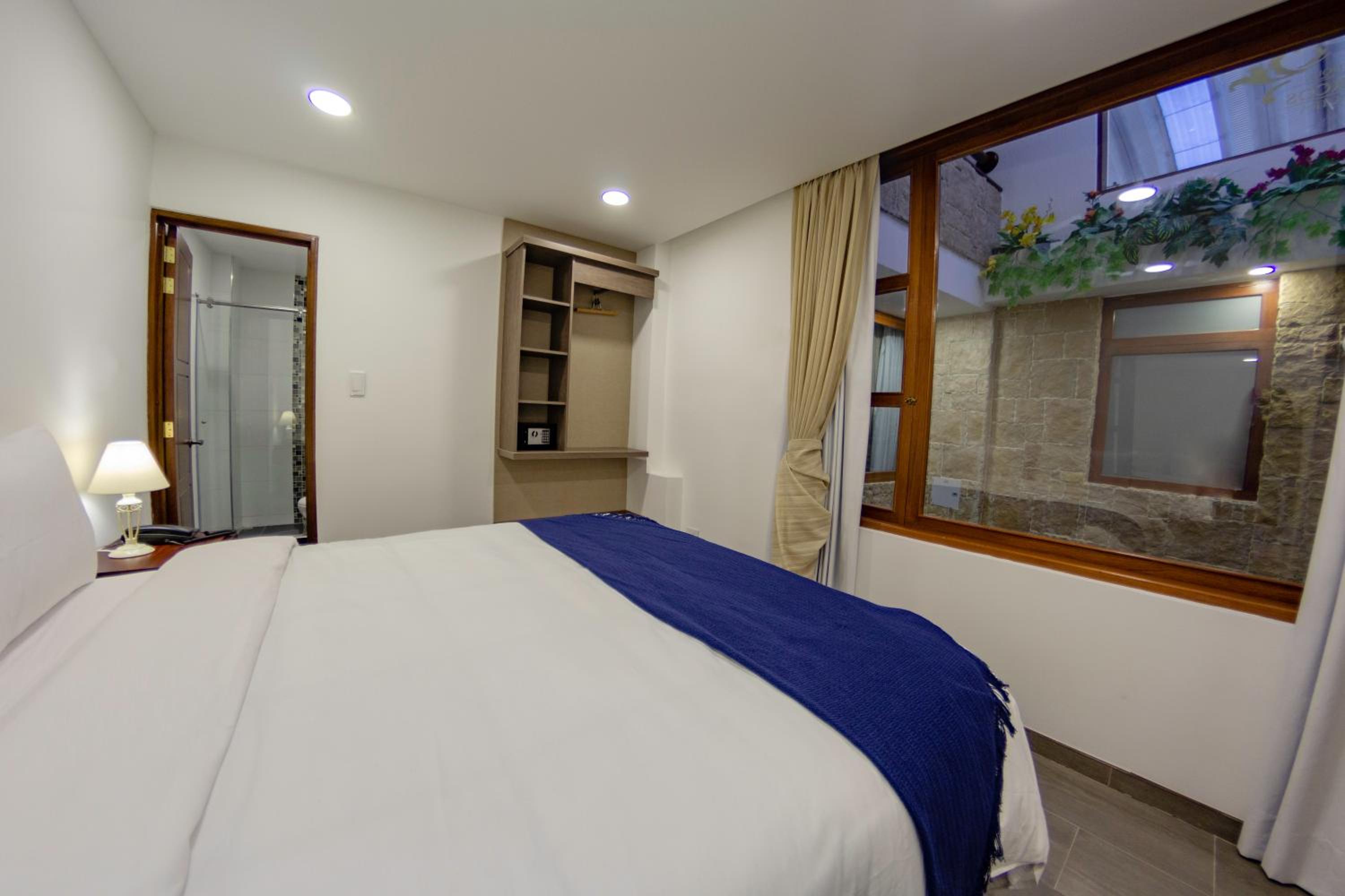 Superior Queen Room