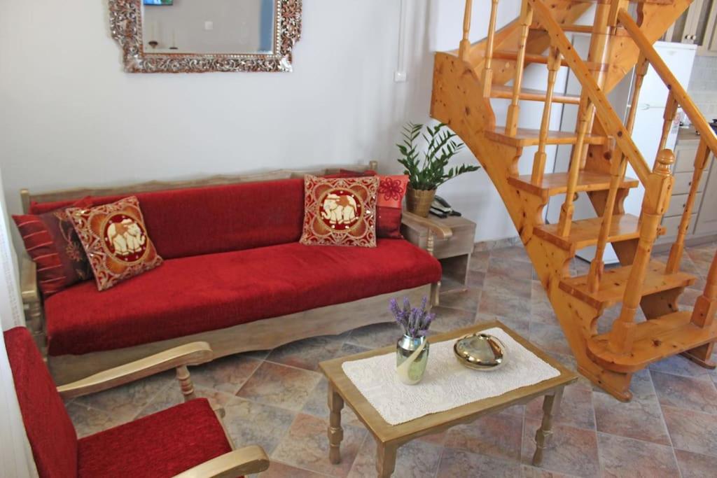 One-Bedroom House photo 1
