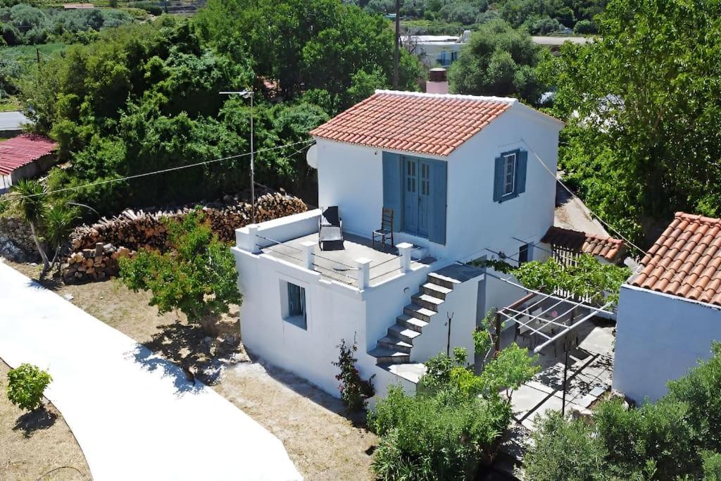 One-Bedroom House photo 2