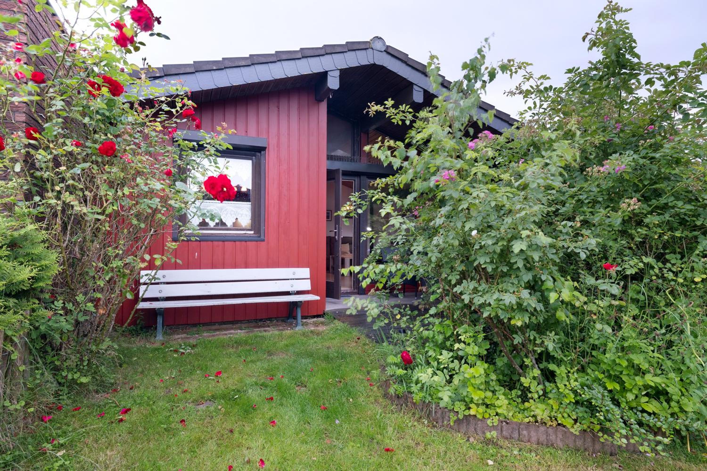 Two-Bedroom House photo 2