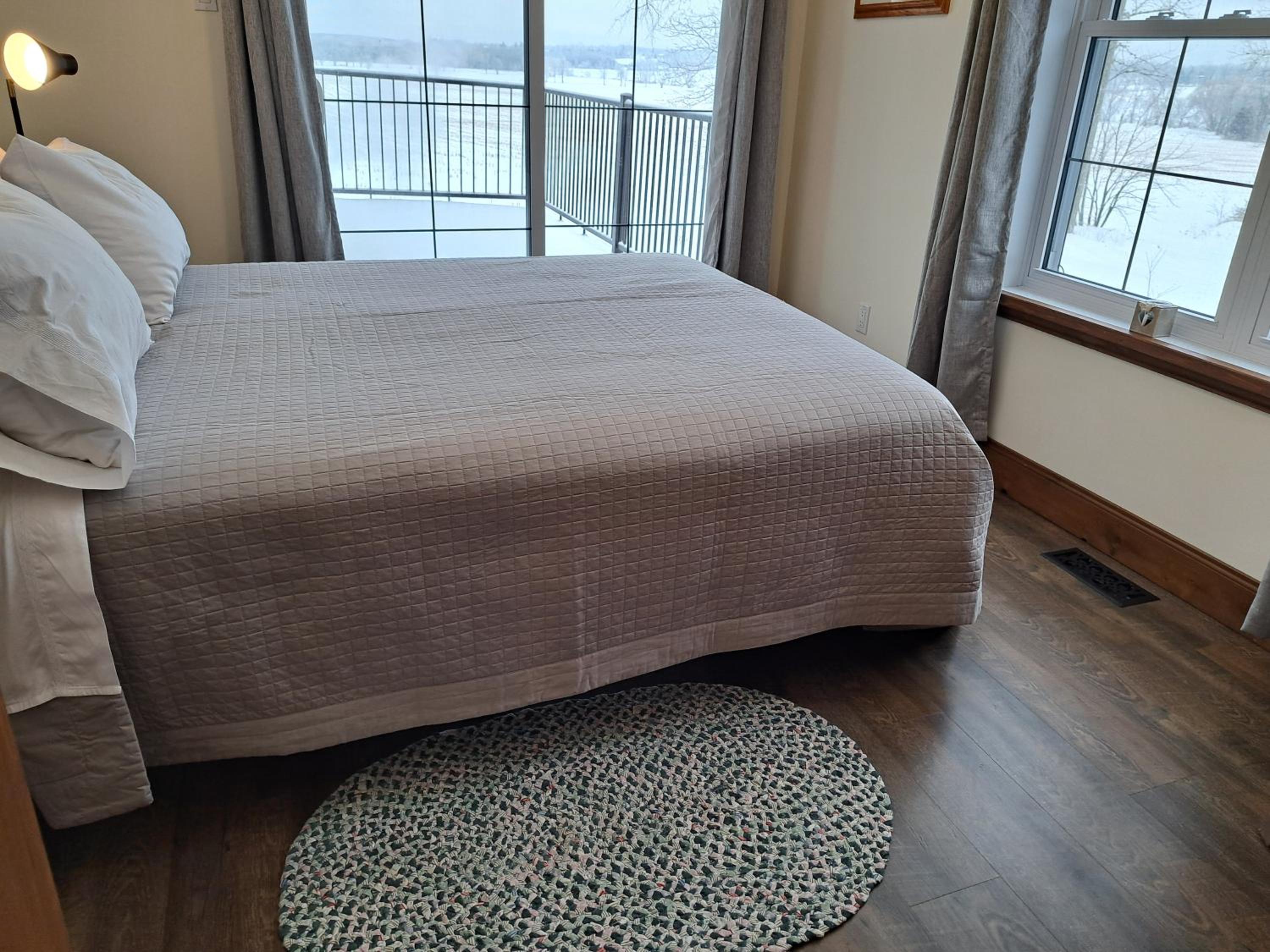 Two-Bedroom Apartment with Balcony and Terrace photo 1