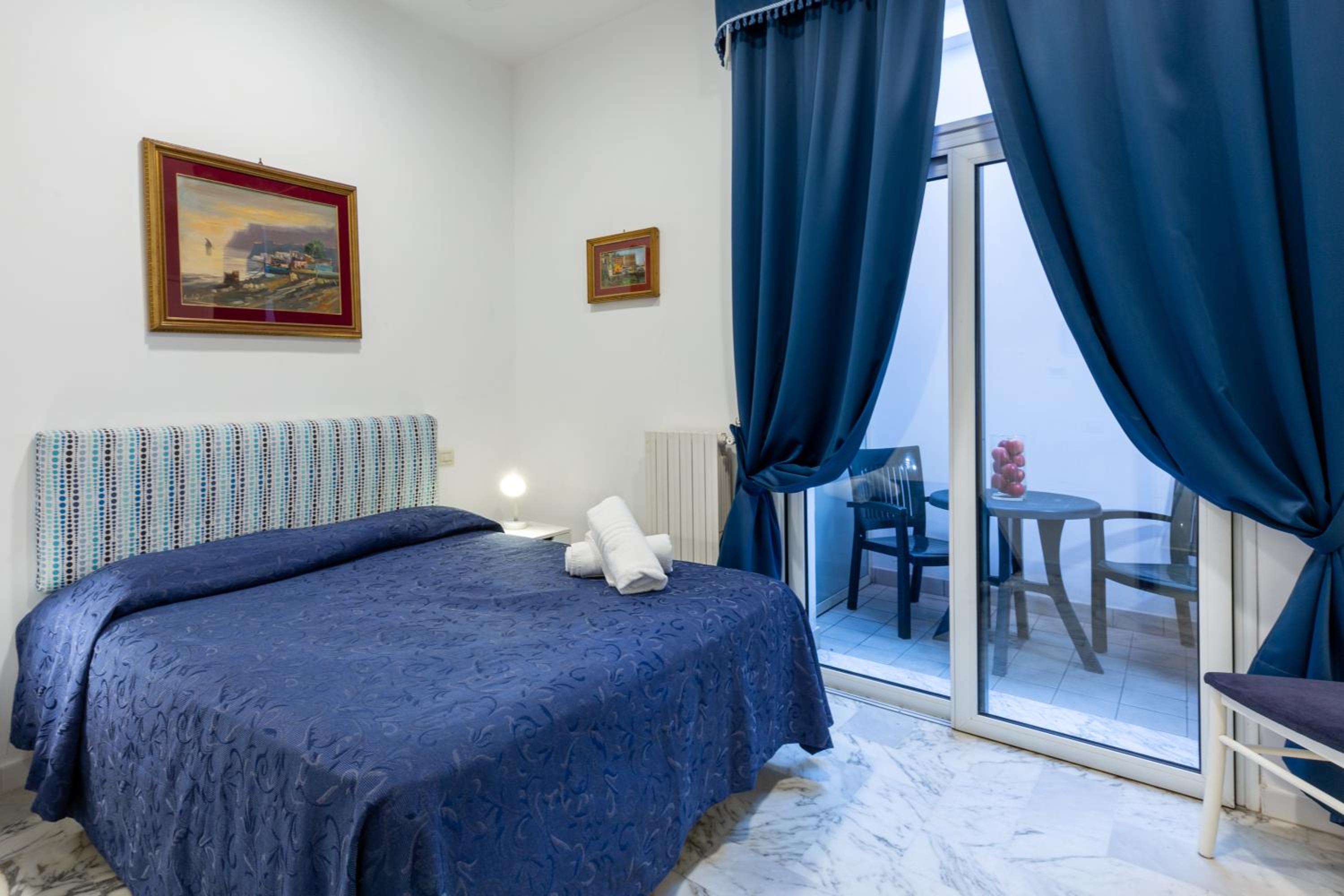 Standard Double or Twin Room - Photo 1