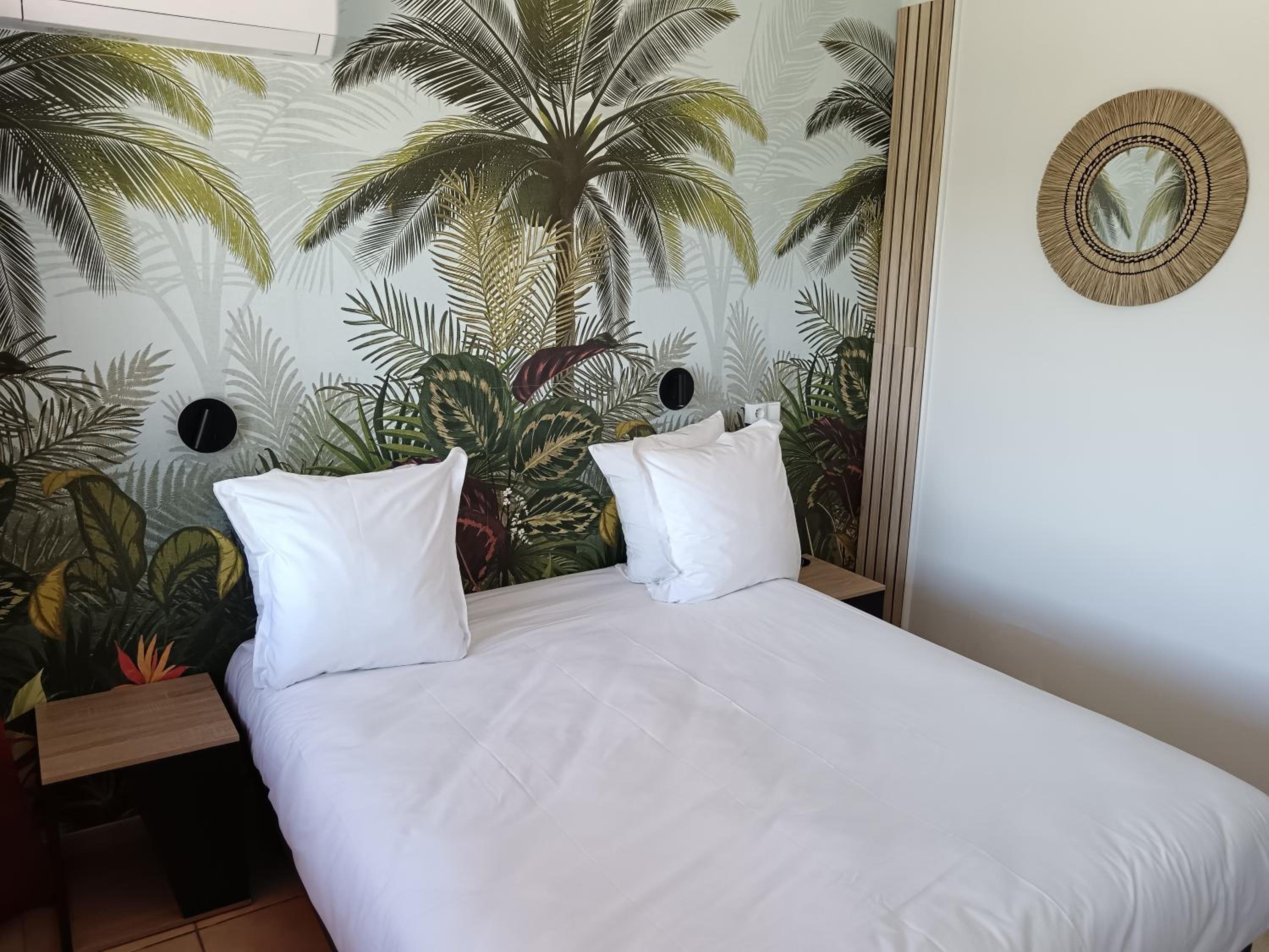 Superior Double Room Rhône Side