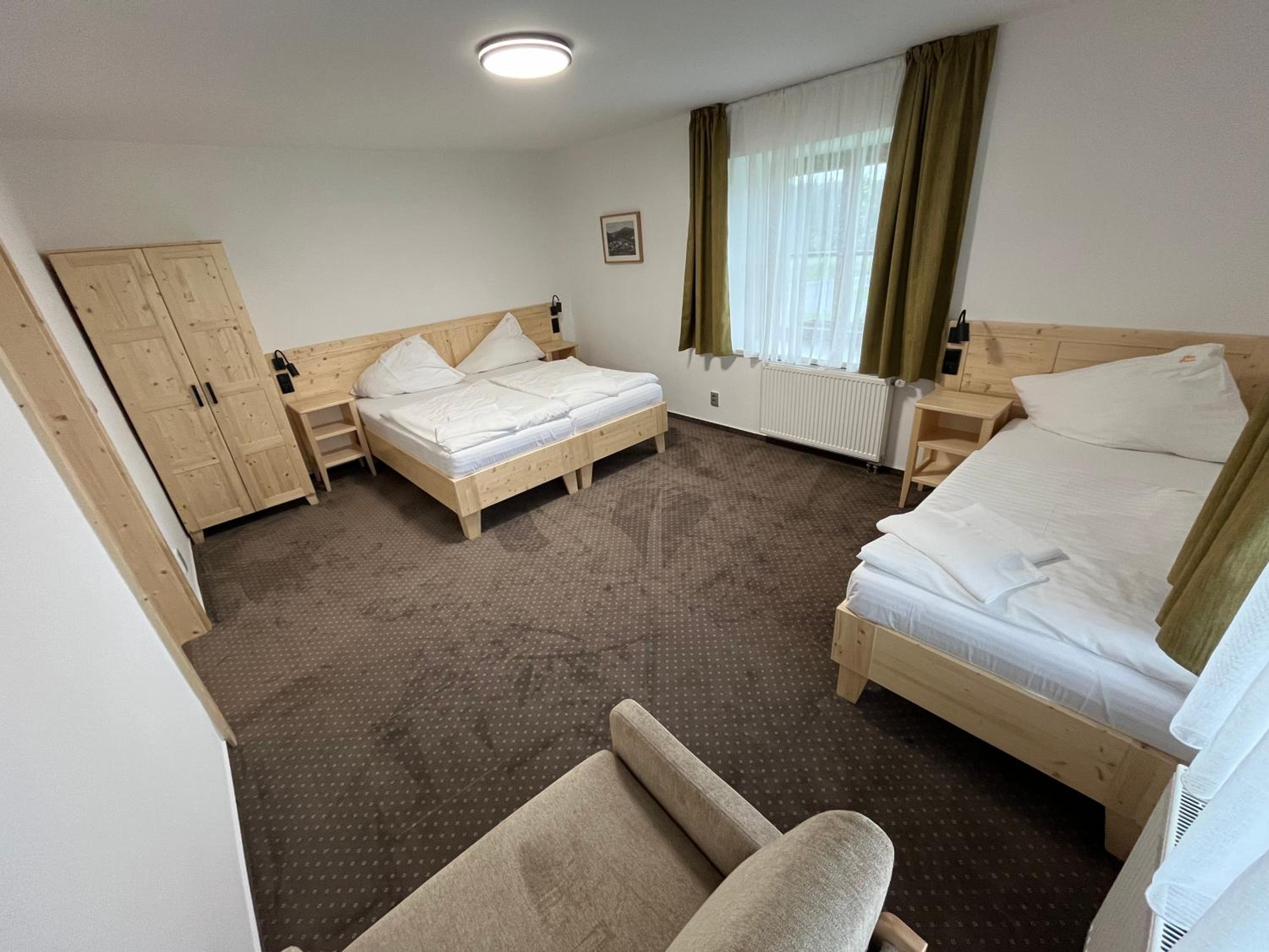 One-Bedroom Apartment - Photo 1