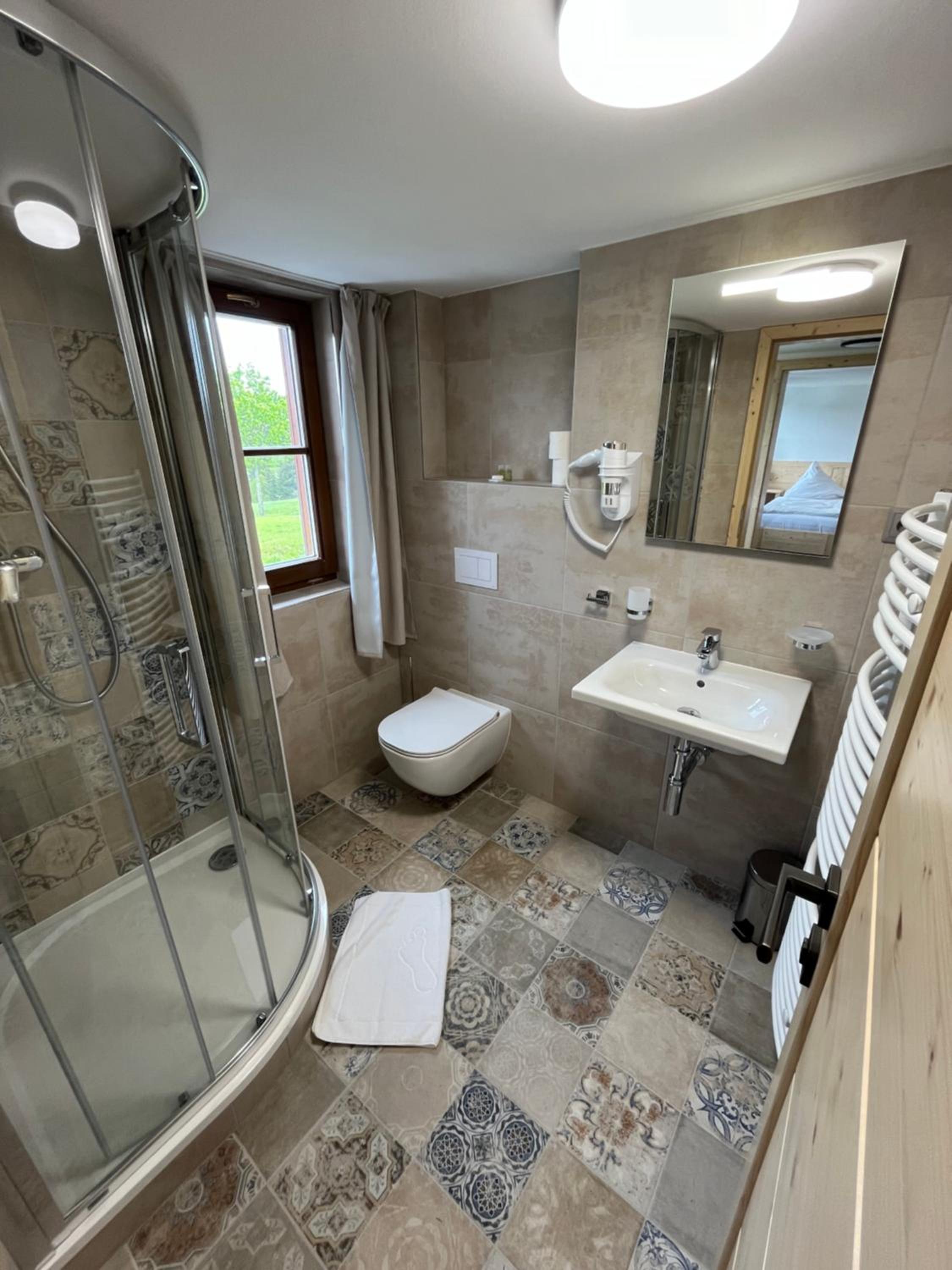 Double Room with Extra Bed photo 2
