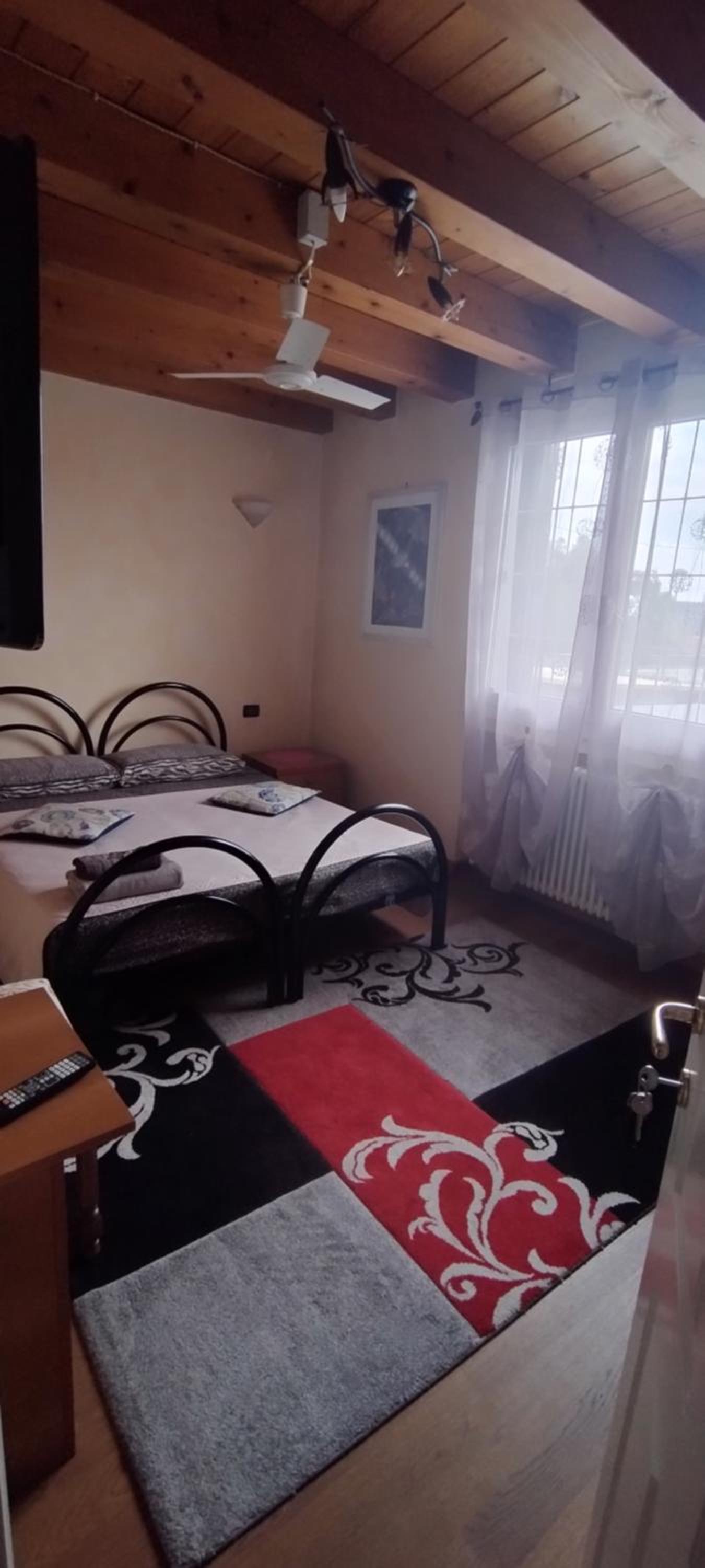 Double Room - Photo 5