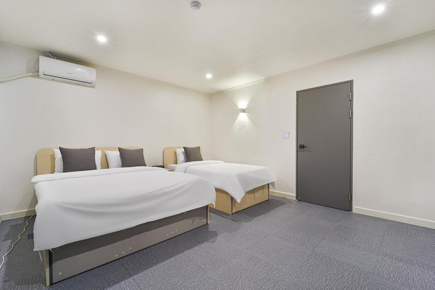 Twin Room photo 1