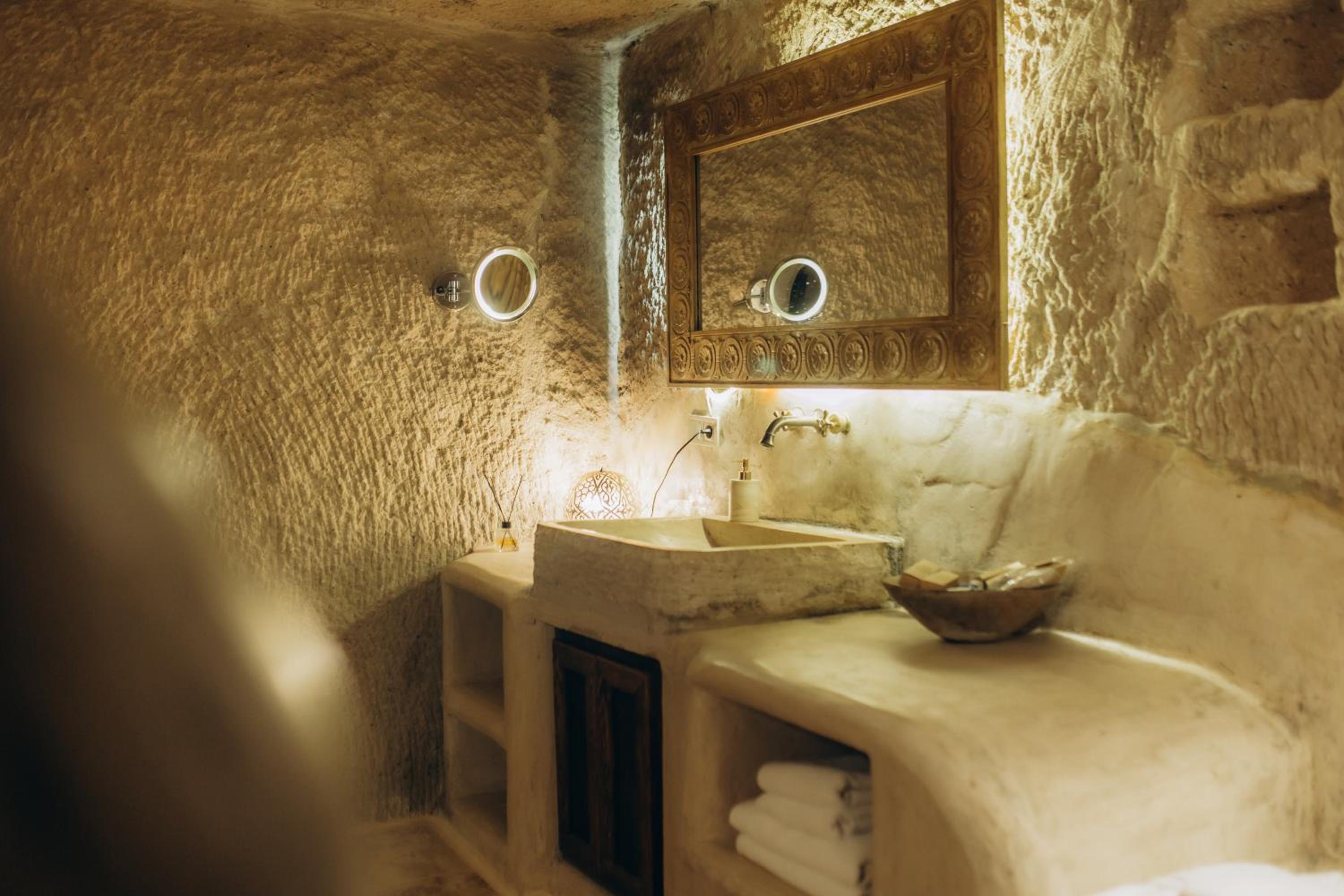King Suite - Photo 11