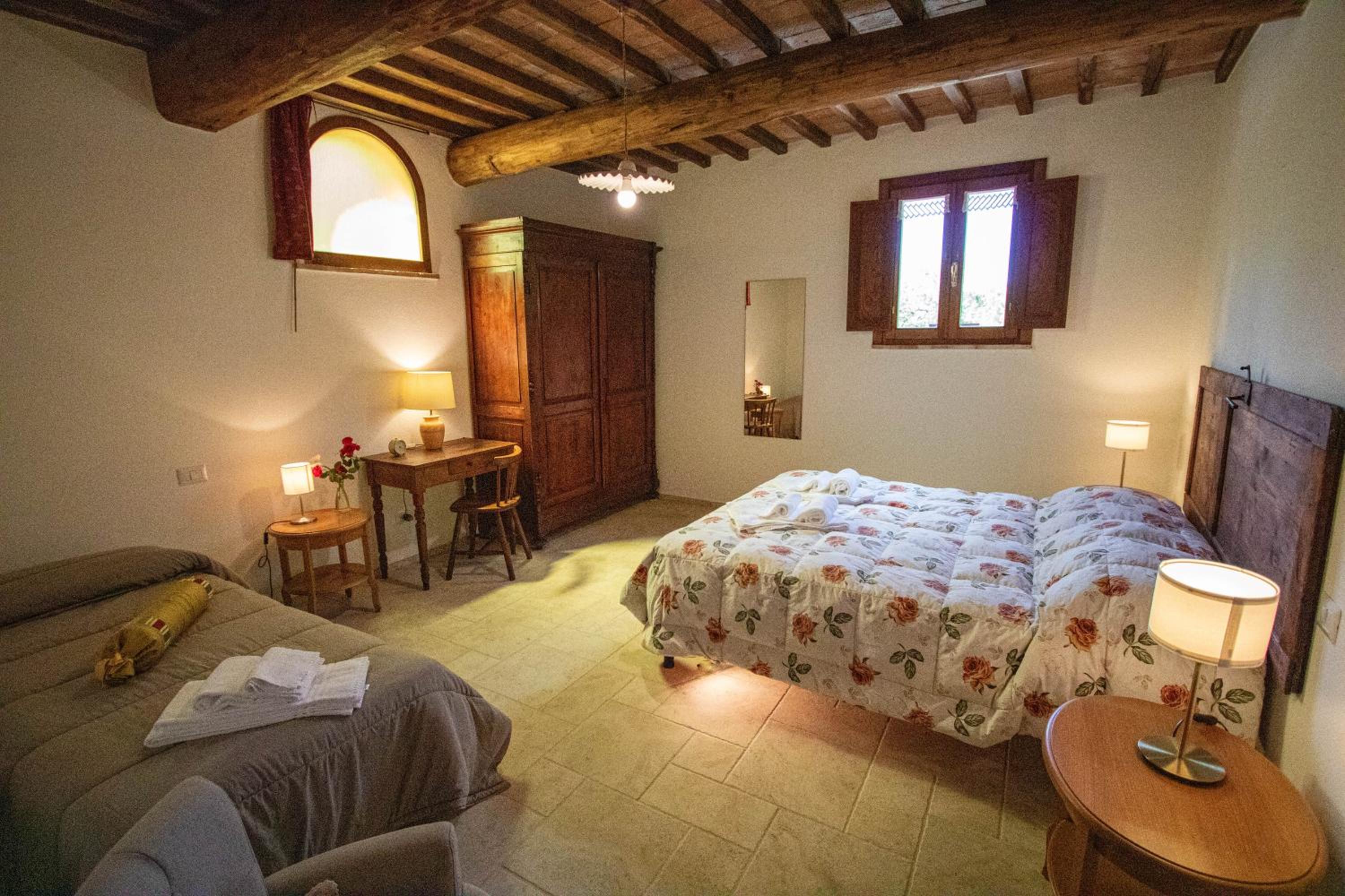 Triple Room with Private Bathroom photo 1