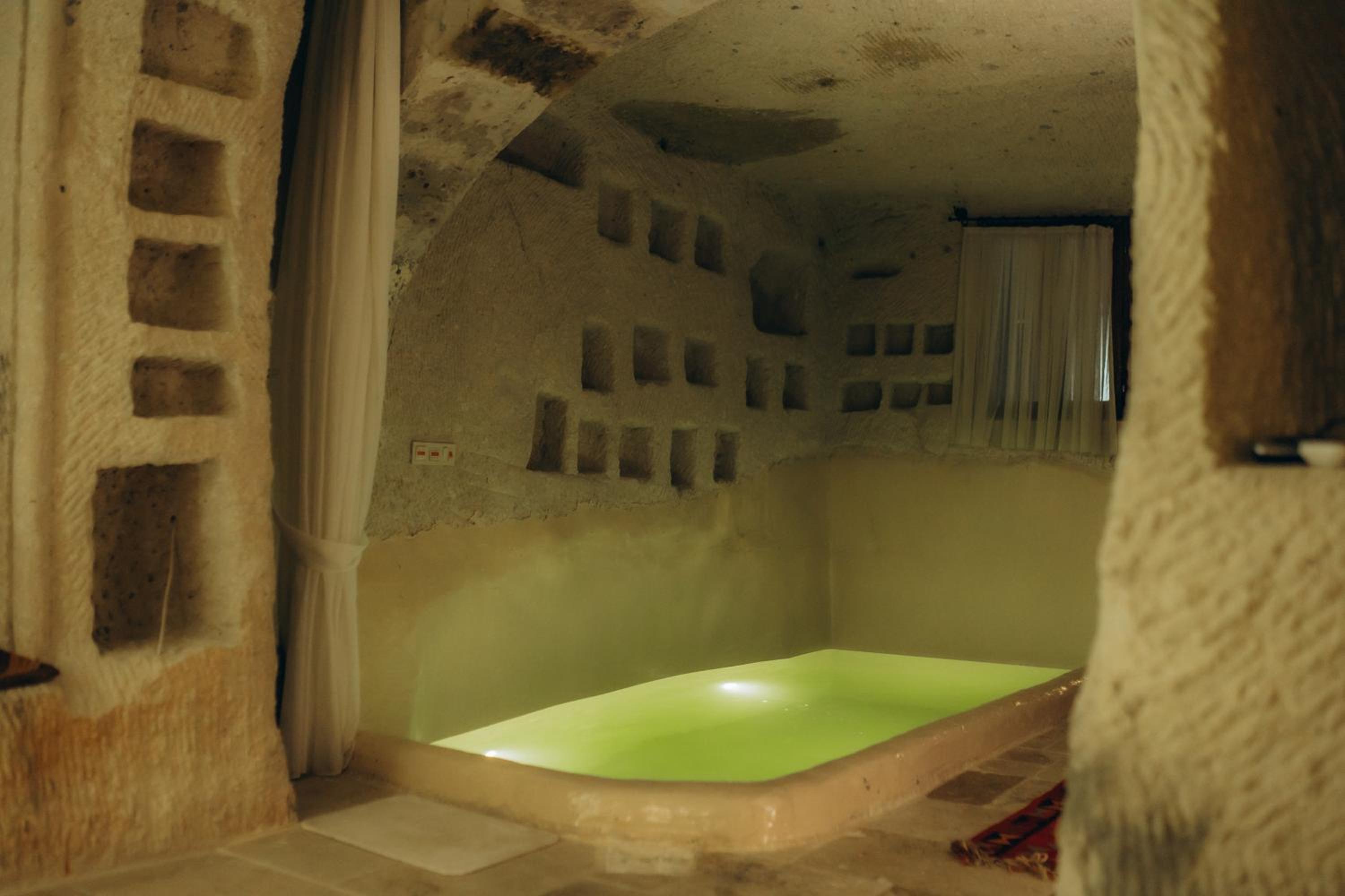 King Suite - Photo 19