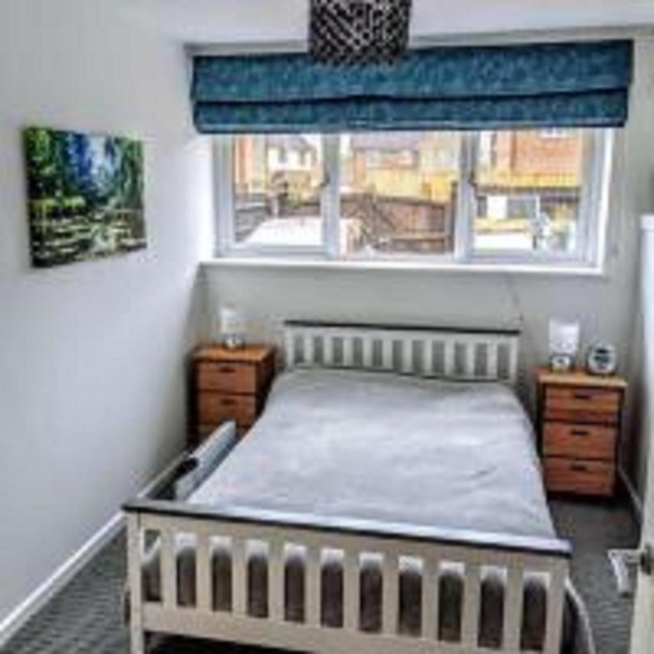 One-Bedroom Apartment - Non-Smoking photo 2
