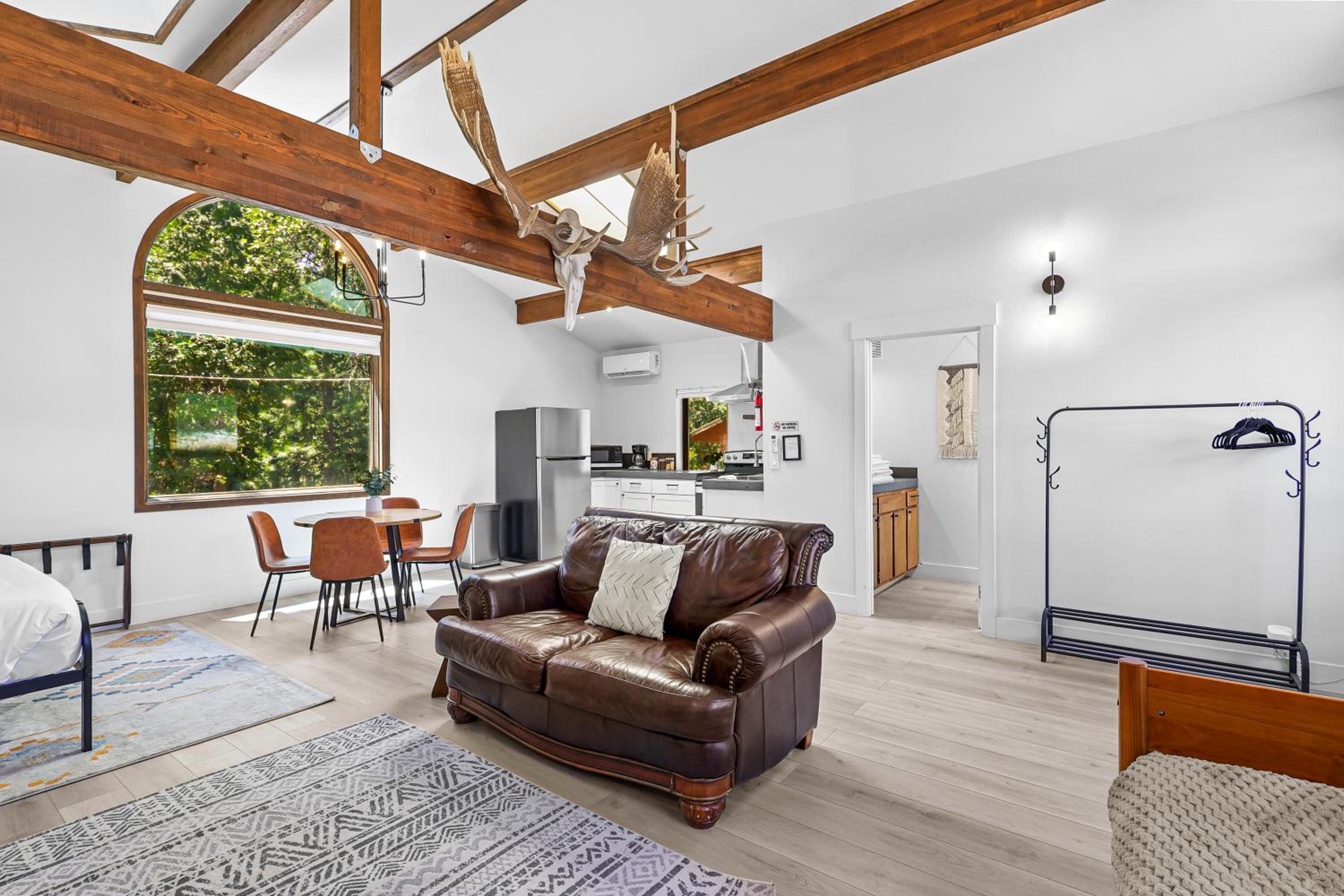 Suite with Mountain View