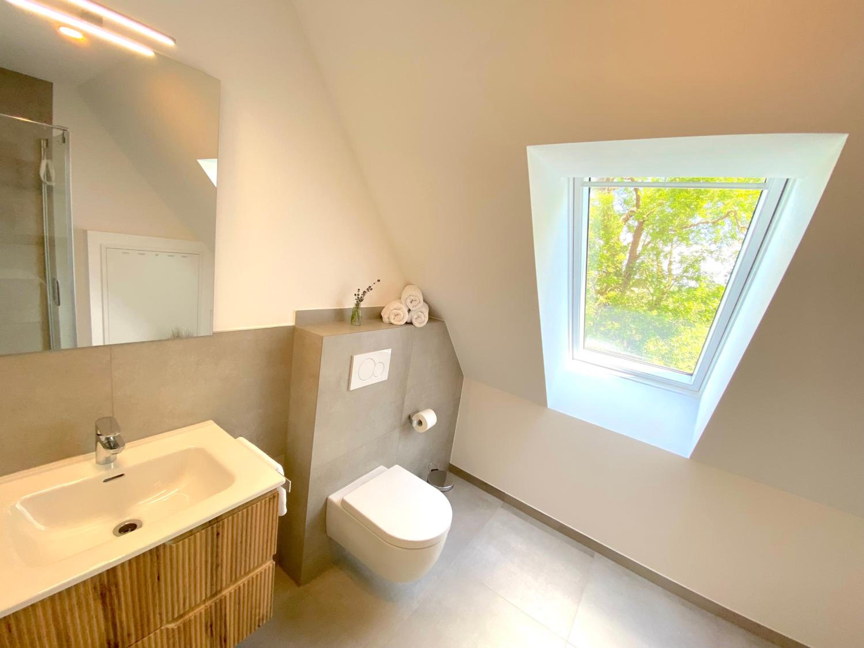 Two-Bedroom Apartment with View photo 2