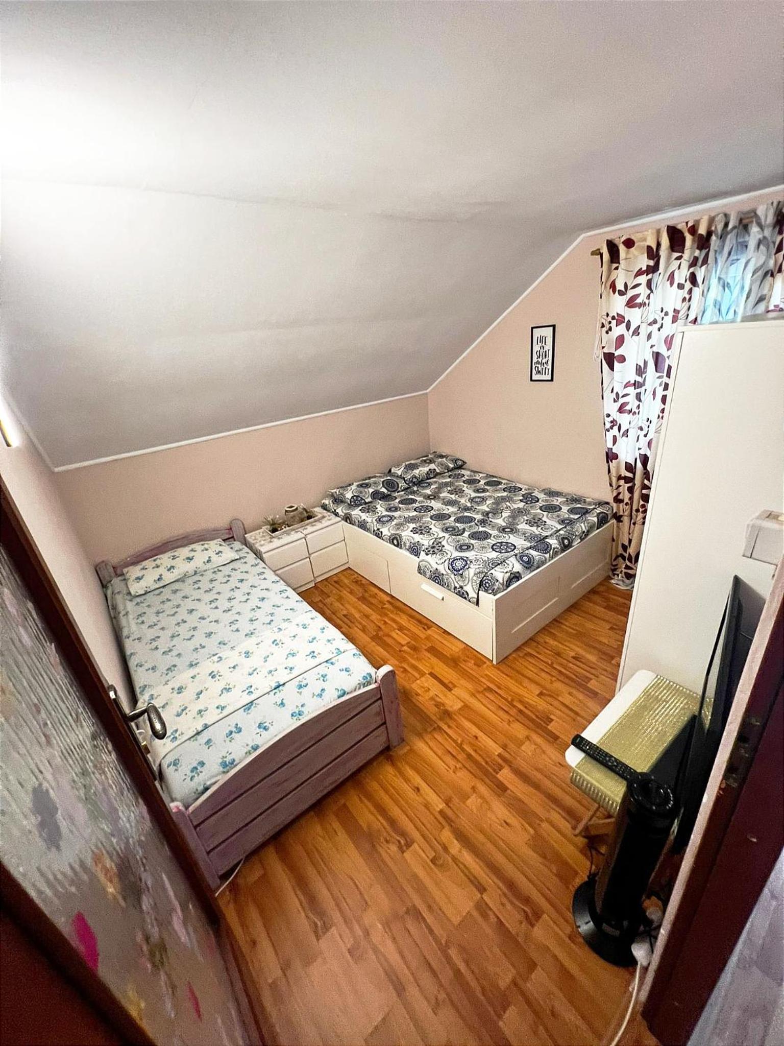 Triple Room - Photo 5