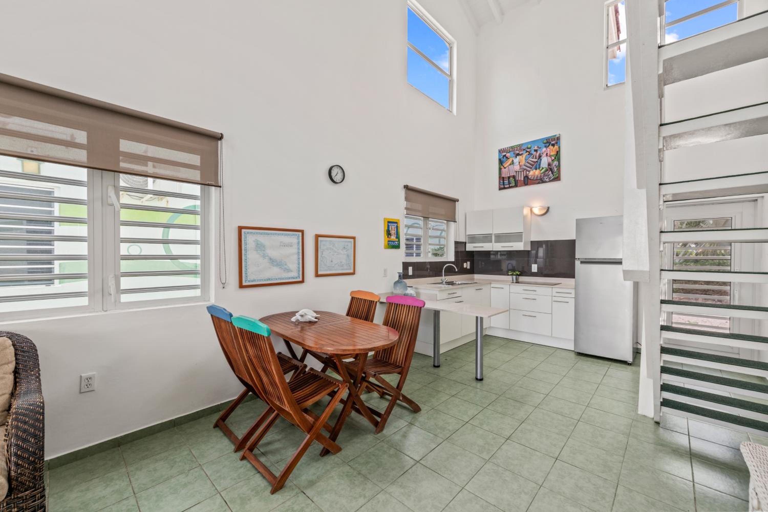 Three-Bedroom Apartment with Sea View photo 3