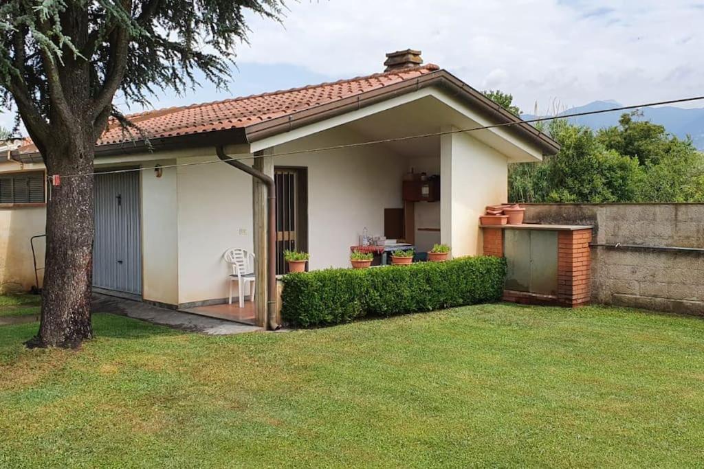 Three-Bedroom House photo 2