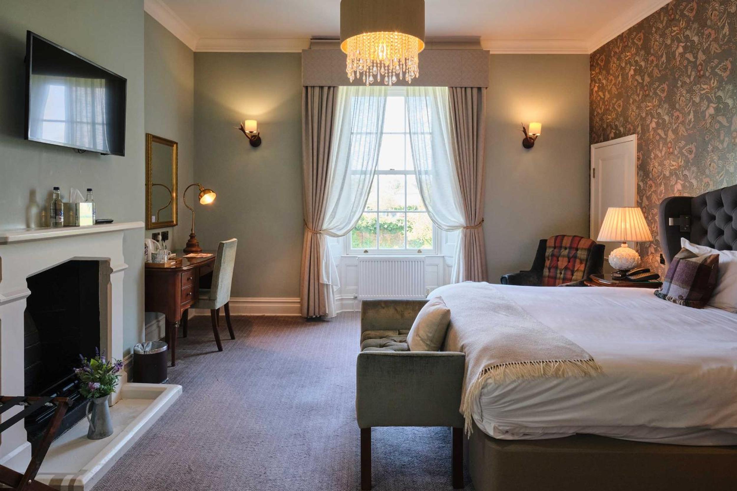 Deluxe King Room photo 2