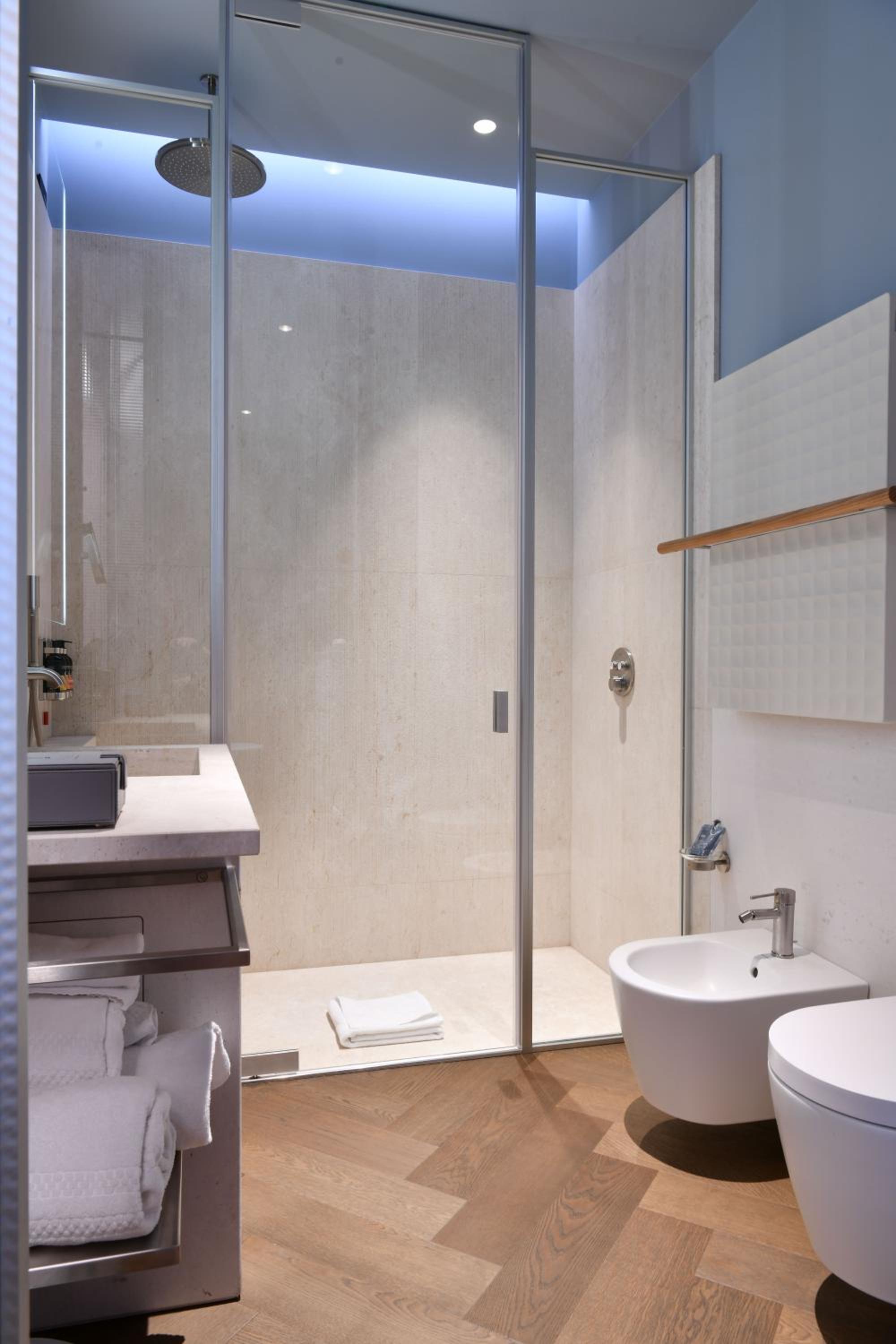 Superior Room - Photo 7