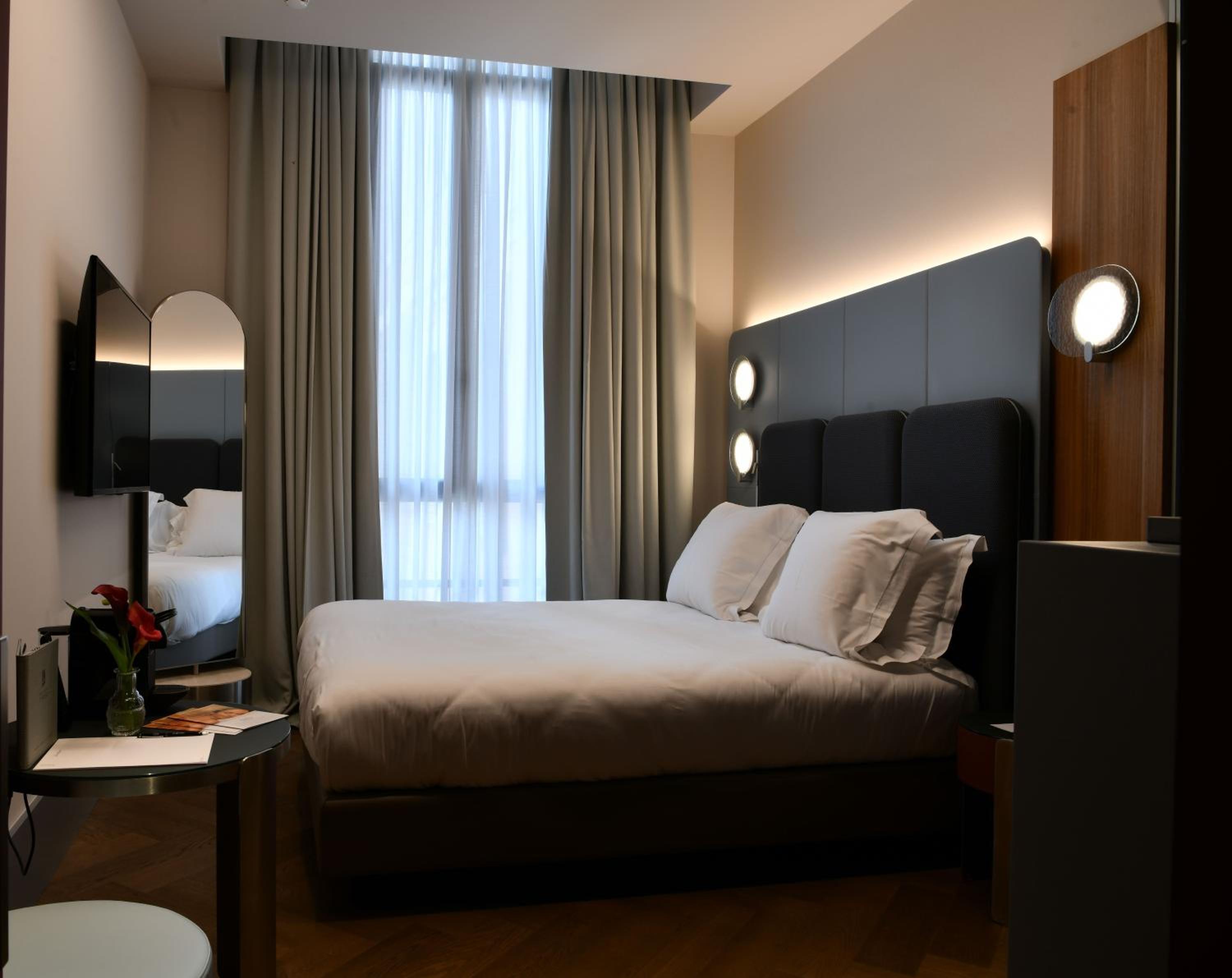 Classic Room - Photo 7