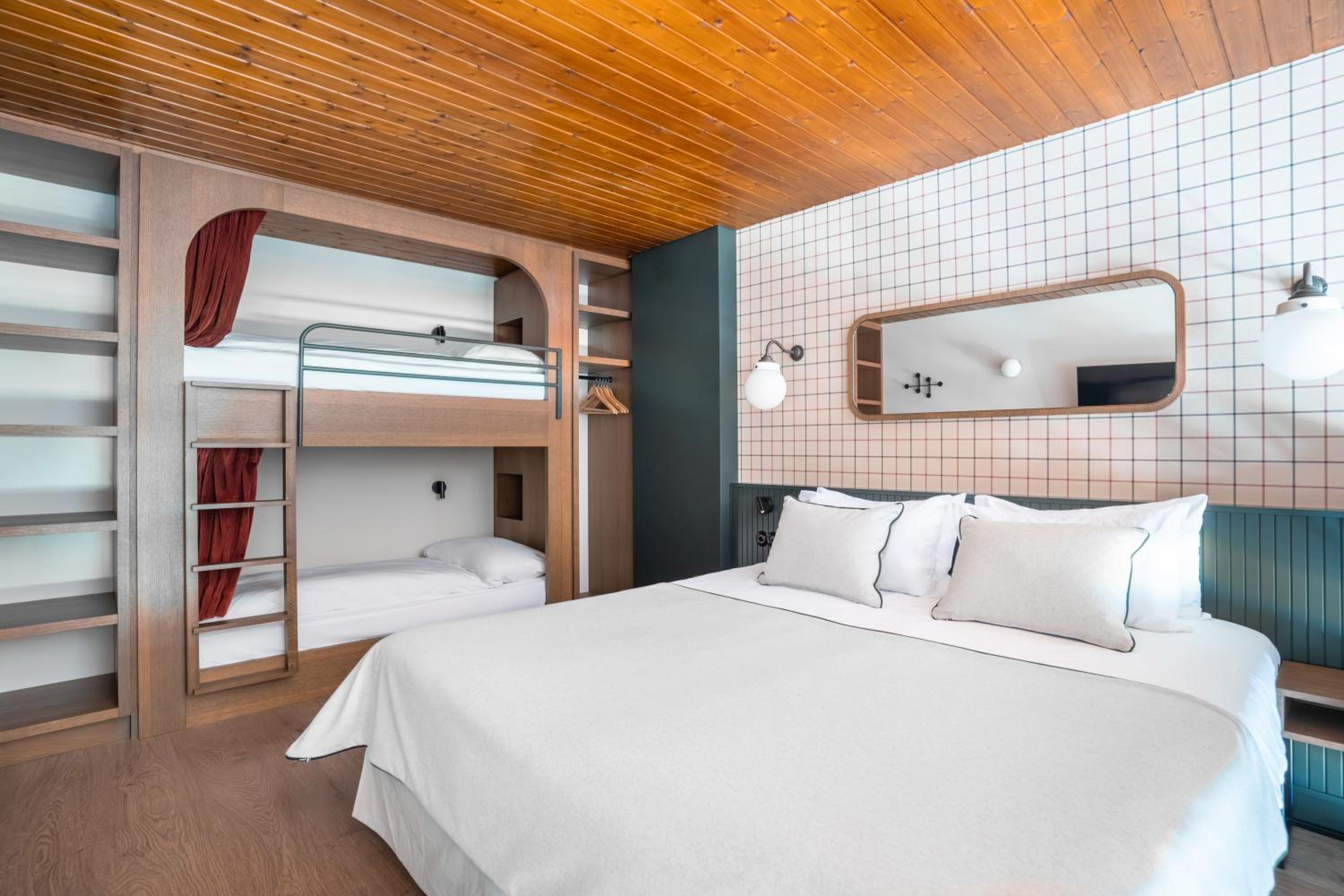 Duplex Room for 4 People