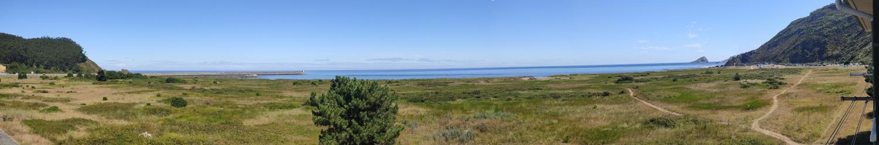 One-Bedroom Apartment with View photo 2